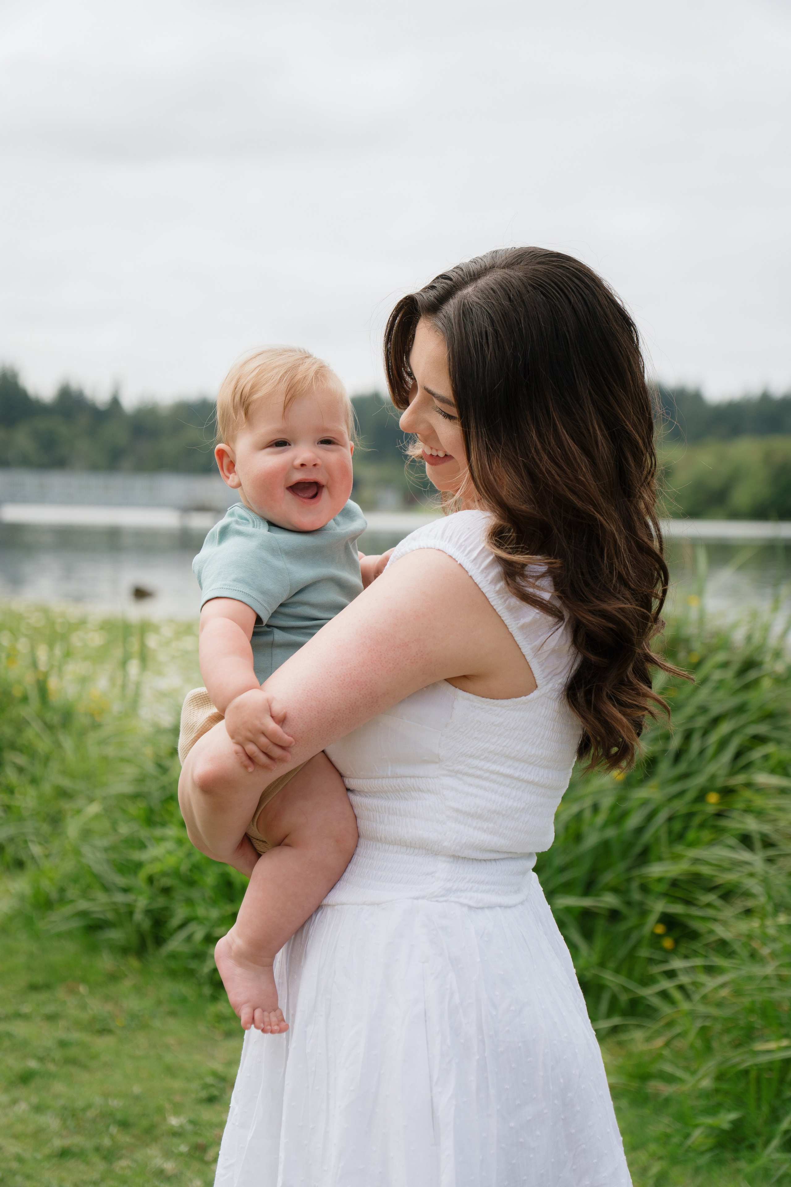 Austin’s family. Photographer in Washington Sophia D