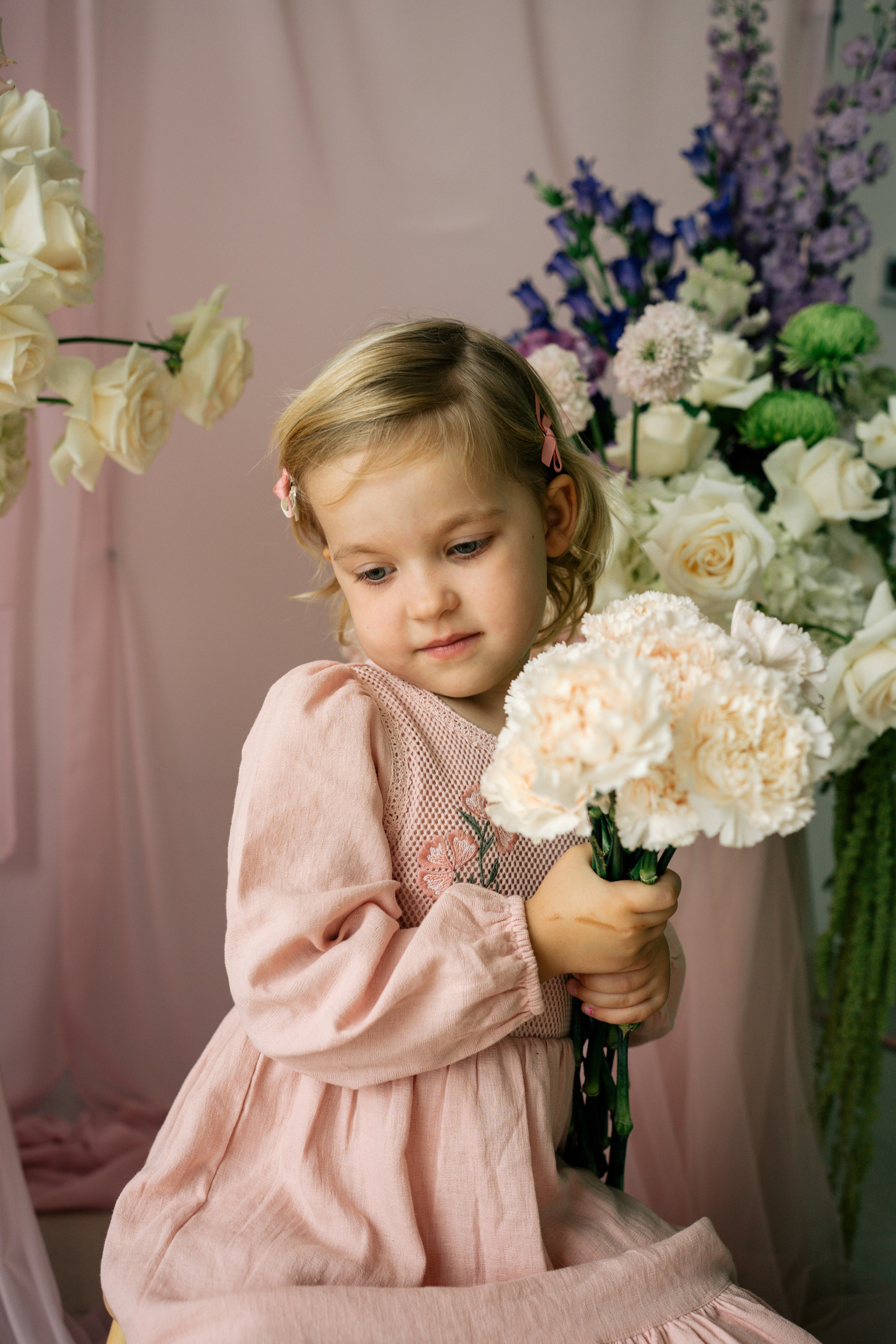 Katya and Dunia. Professional Photographer Abu Dhabi, Dubai — Yulia Ismoilova | 2025