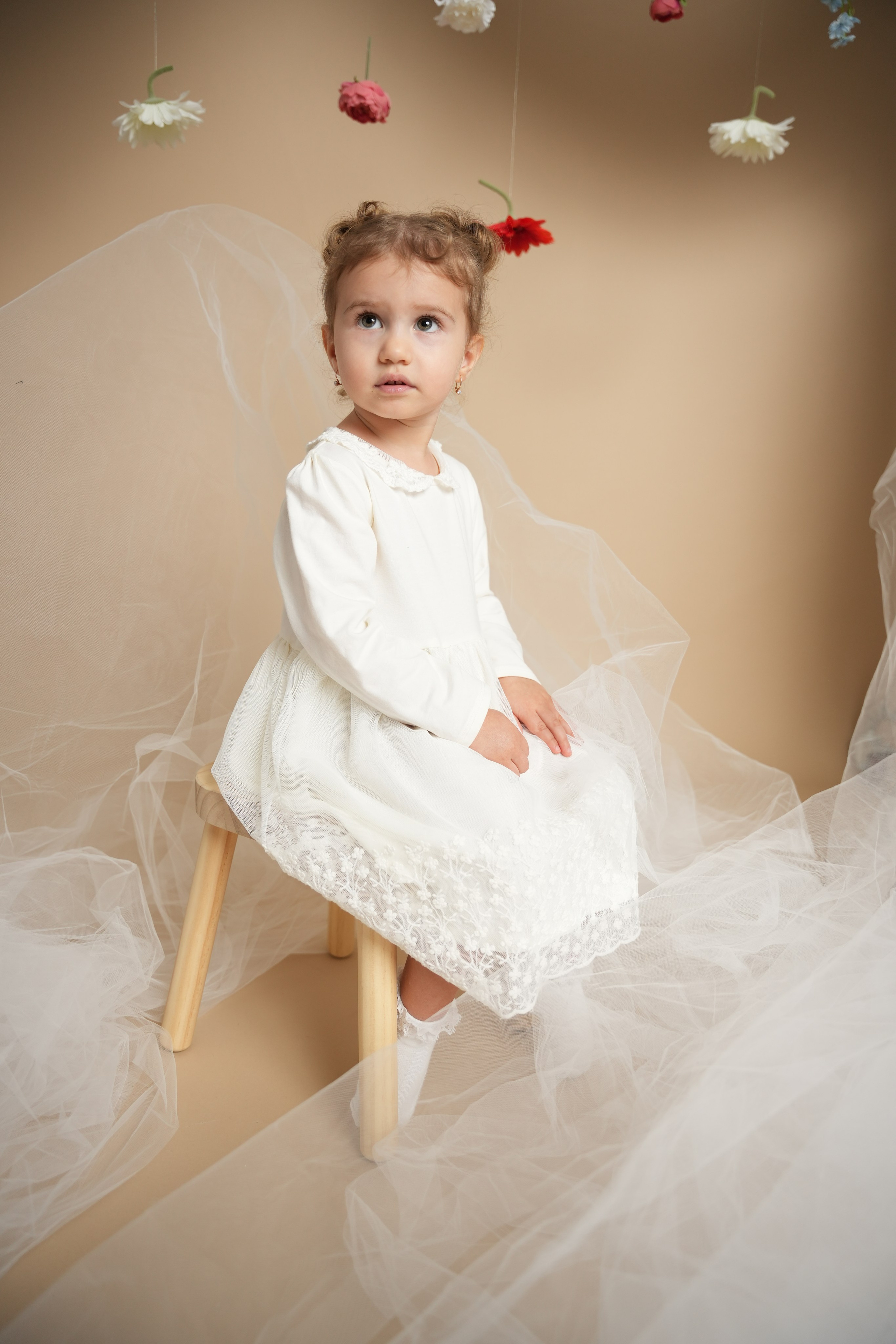 Ksenya and Stesha. Professional Photographer Abu Dhabi, Dubai — Yulia Ismoilova | 2025