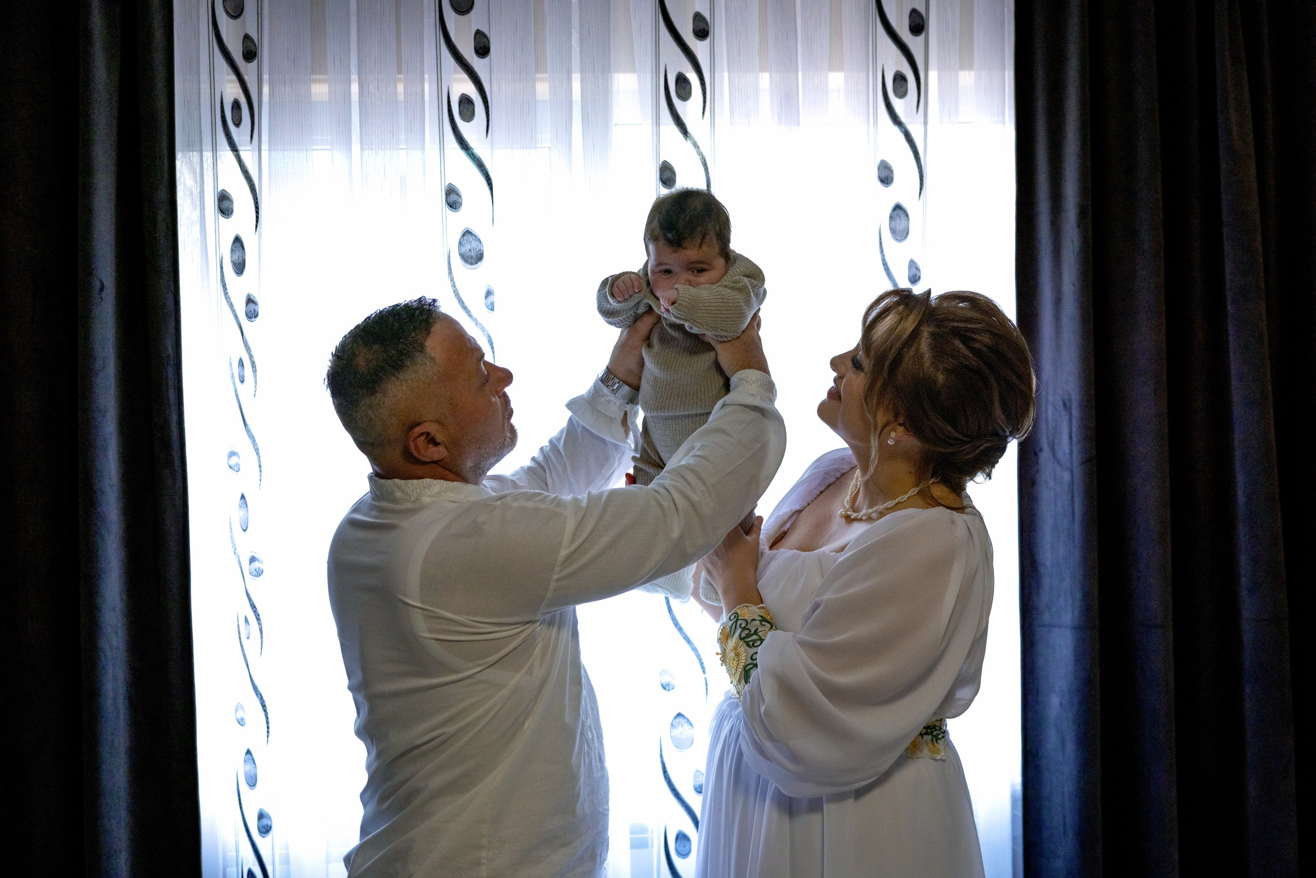 Andrei Sebastian. Moments By Gub