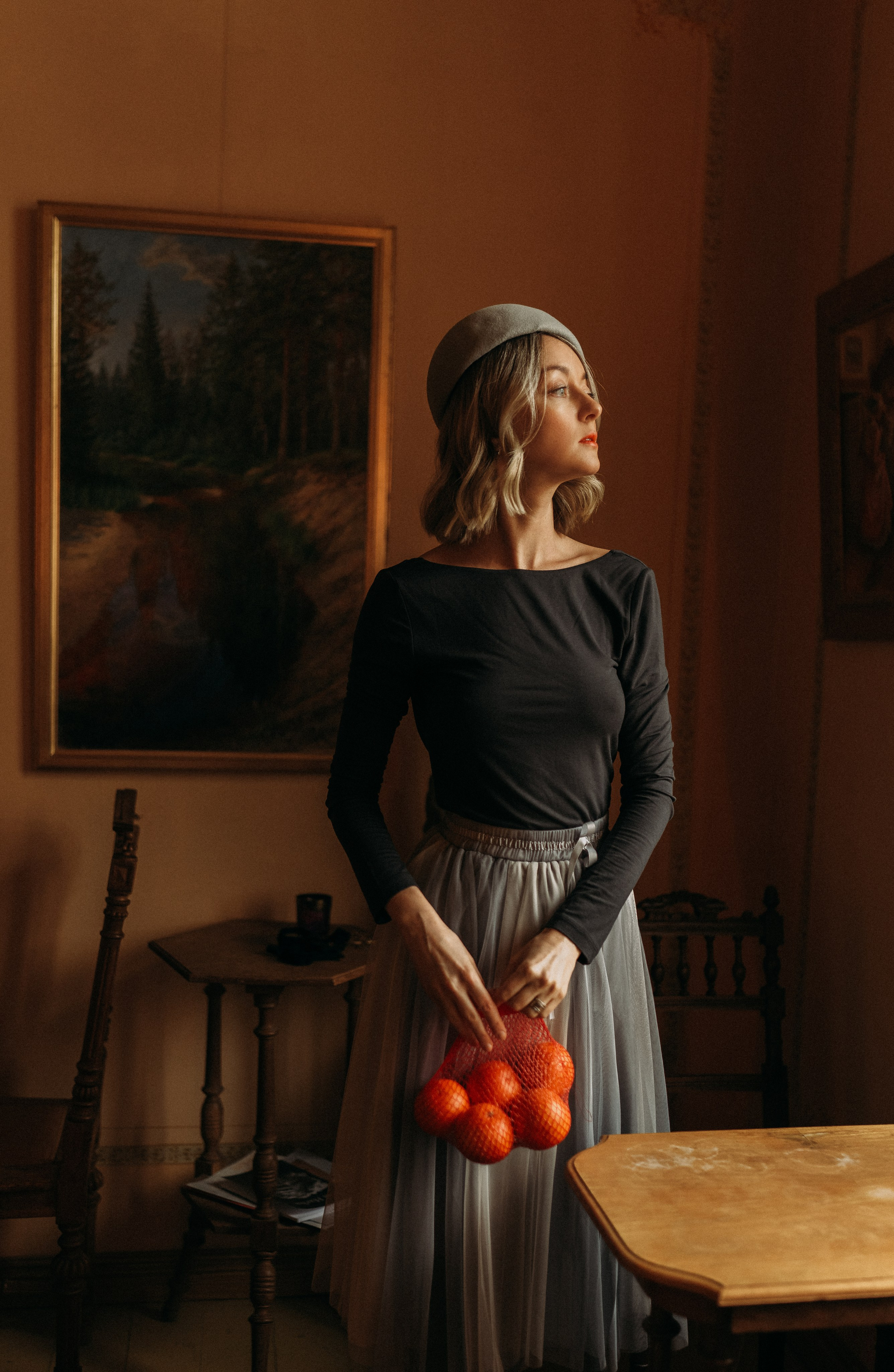 Woman phoshoot. Wedding and potrait photographer in Helsinki Vickan O