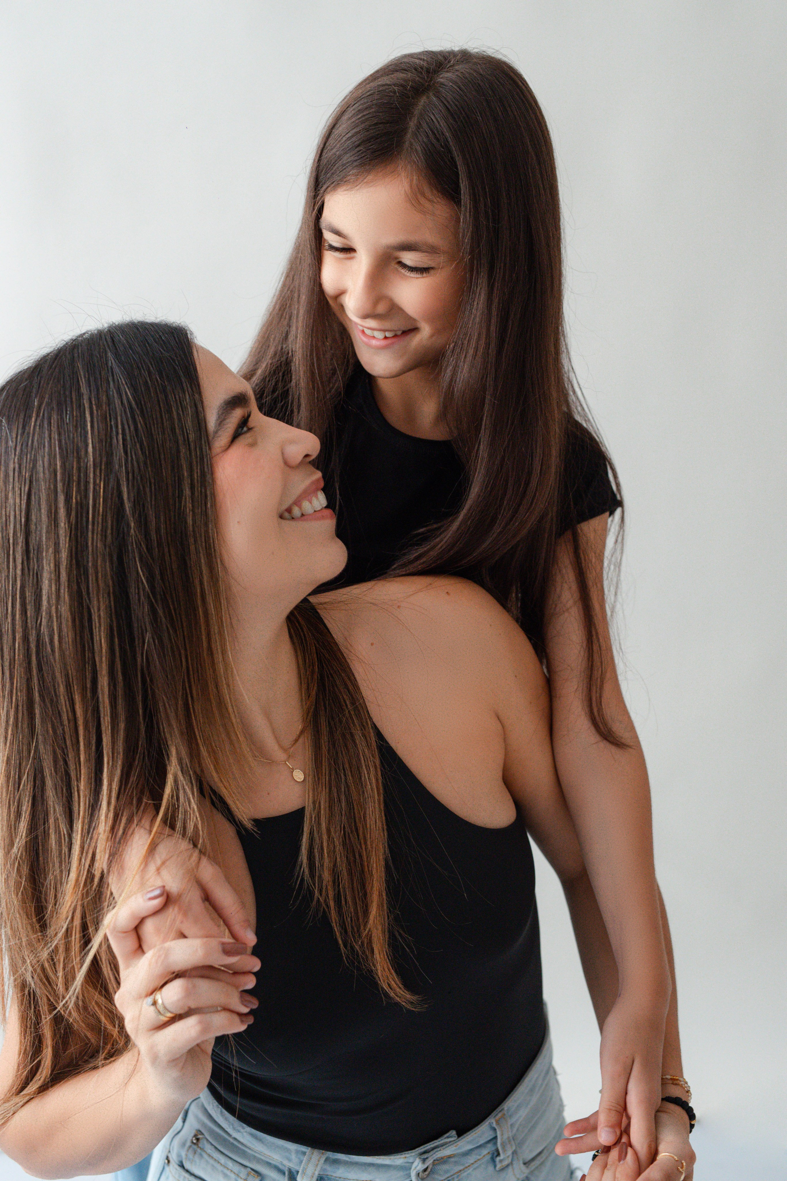 Mamá e hija. Rose Miranda - Fotógrafa de niños y familias en Barranquilla