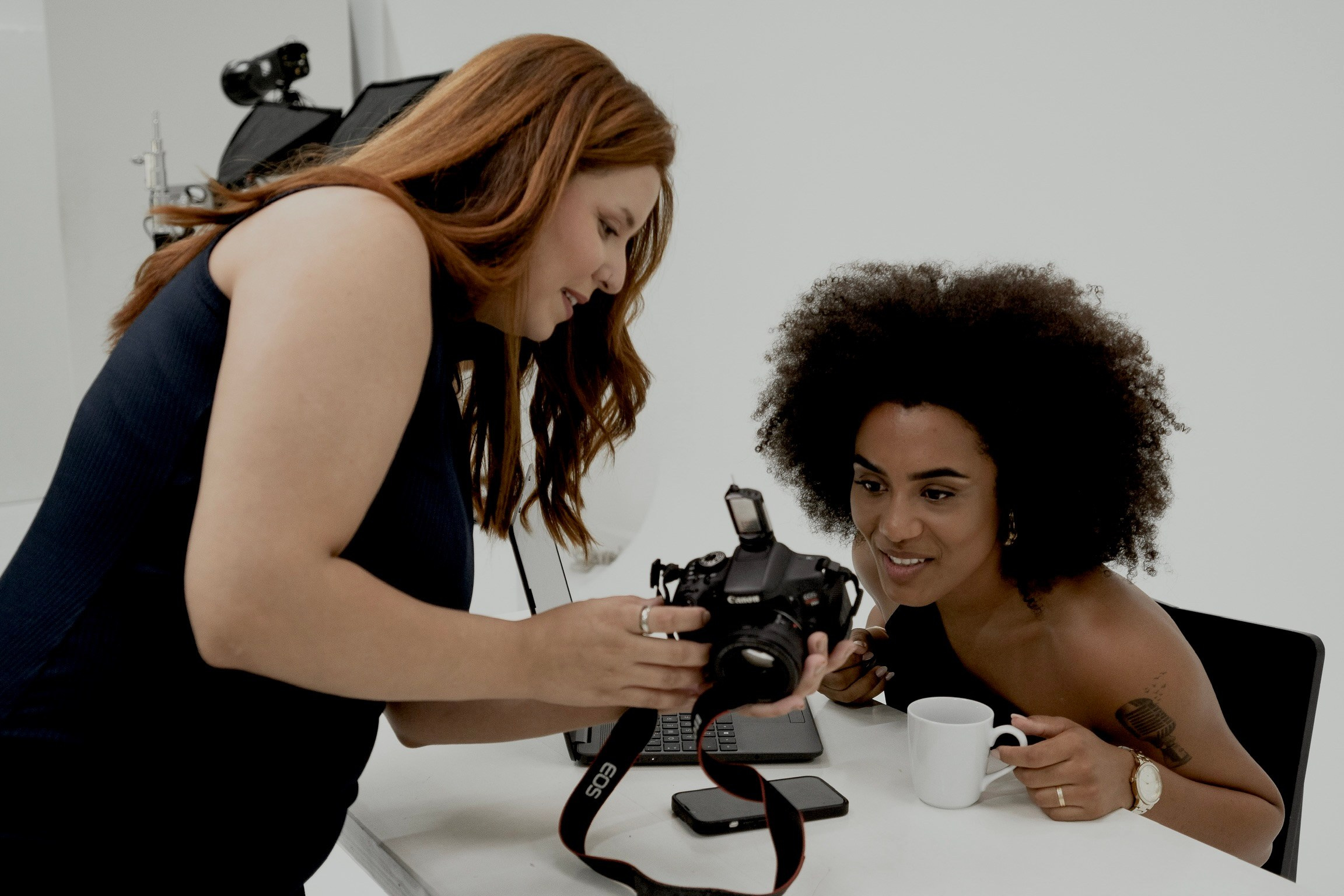 fotógrafa marca pessoal São Paulo, ensaio marca pessoal São Paulo, fotografia para empreendedoras São Paulo, fotógrafa branding São Paulo, retrato corporativo São Paulo, ensaio para LinkedIn São Paulo, fotos profissionais São Paulo, fotógrafa marca pessoal Santos, ensaio marca pessoal Santos, fotografia para empresárias Santos, retrato corporativo Santos, ensaio corporativo Santos, fotografia branding Santos, fotógrafa marca pessoal Praia Grande, ensaio marca pessoal Praia Grande, ensaio branding Praia Grande, fotografia para empreendedoras Praia Grande, fotógrafa para empresárias Praia Grande, retrato corporativo Praia Grande, fotografia corporativa Praia Grande, fotos profissionais Praia Grande, ensaio profissional Praia Grande, ensaio para psicóloga São Paulo, ensaio para médica São Paulo, ensaio para dentista São Paulo, ensaio para advogada São Paulo, ensaio para arquiteta São Paulo, ensaio para mentora São Paulo, ensaio para consultora São Paulo, ensaio para coach São Paulo, ensaio para nutricionista São Paulo, ensaio para influenciadora São Paulo, ensaio para empresária São Paulo, ensaio para psicóloga Praia Grande, ensaio para médica Praia Grande, ensaio para dentista Praia Grande, ensaio para advogada Praia Grande, ensaio para arquiteta Praia Grande, ensaio para mentora Praia Grande, ensaio para consultora Praia Grande, ensaio para coach Praia Grande, ensaio para nutricionista Praia Grande, ensaio para influenciadora Praia Grande, ensaio para empresária Praia Grande, ensaio para psicóloga Santos, ensaio para médica Santos, ensaio para dentista Santos, ensaio para advogada Santos, ensaio para arquiteta Santos, ensaio para mentora Santos, ensaio para consultora Santos, ensaio para coach Santos, ensaio para nutricionista Santos, ensaio para influenciadora Santos, ensaio para empresária Santos, marca pessoal, branding pessoal, posicionamento profissional, imagem profissional, imagem estratégica, posicionamento digital, branding feminino, branding para empreendedoras, fotógrafa marca pessoal Praia Grande, ensaio marca pessoal Praia Grande, fotógrafa marca pessoal Santos, ensaio marca pessoal Santos, fotógrafa marca pessoal São Paulo, ensaio marca pessoal São Paulo, fotografia para empresárias, fotografia para empreendedoras, retrato corporativo, fotografia corporativa, fotos profissionais, ensaio profissional feminino, branding pessoal, imagem profissional, ensaio para LinkedIn, ensaio para psicóloga, ensaio para médica, ensaio para advogada, ensaio para mentora, ensaio para empresária, Atualização de Imagem Profissional, Estrategista Digital
