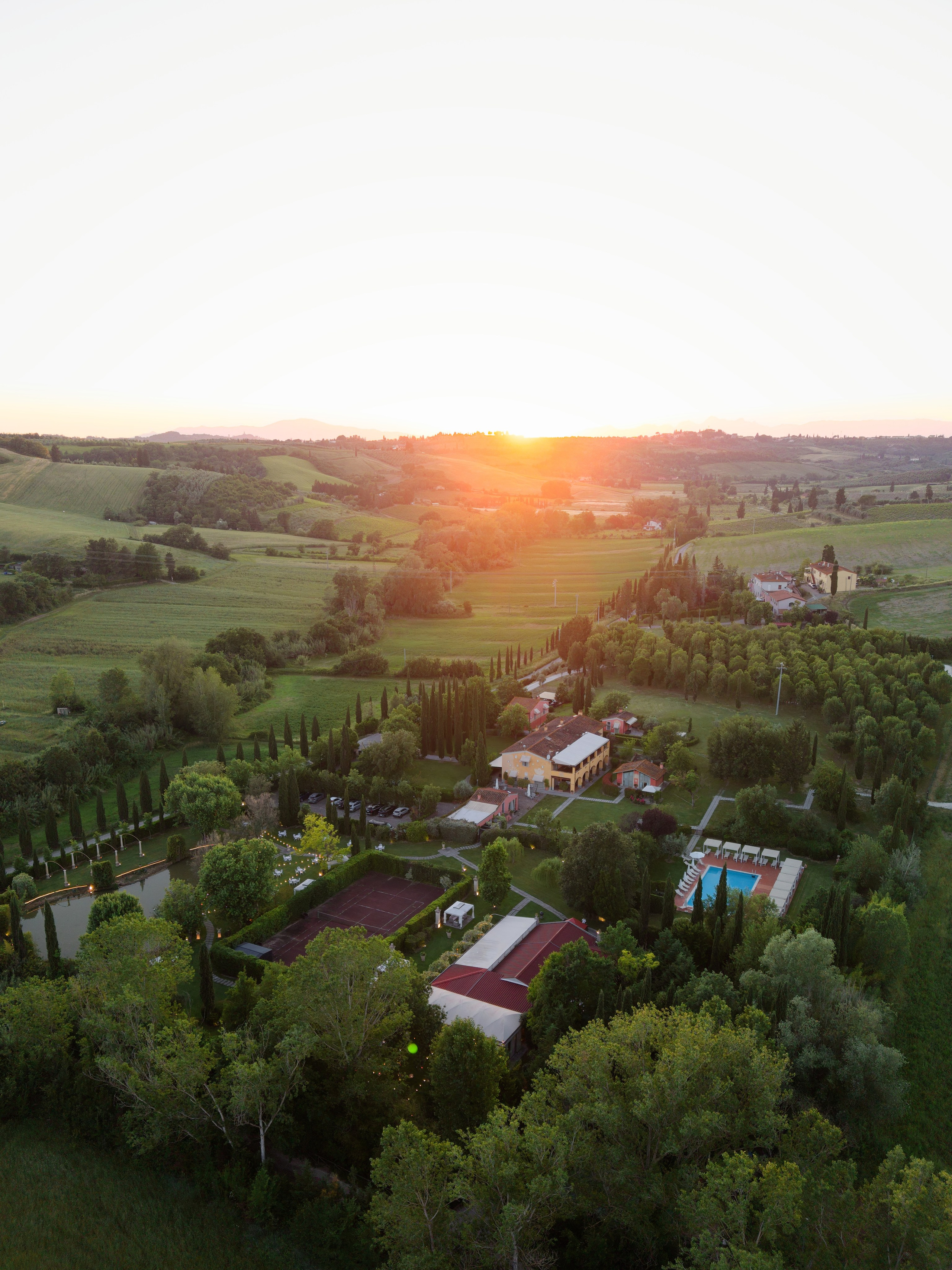 Pizza Party at Tenuta Massini, Florence, Italy. Destination Wedding Photographer — Nikita Burtsev