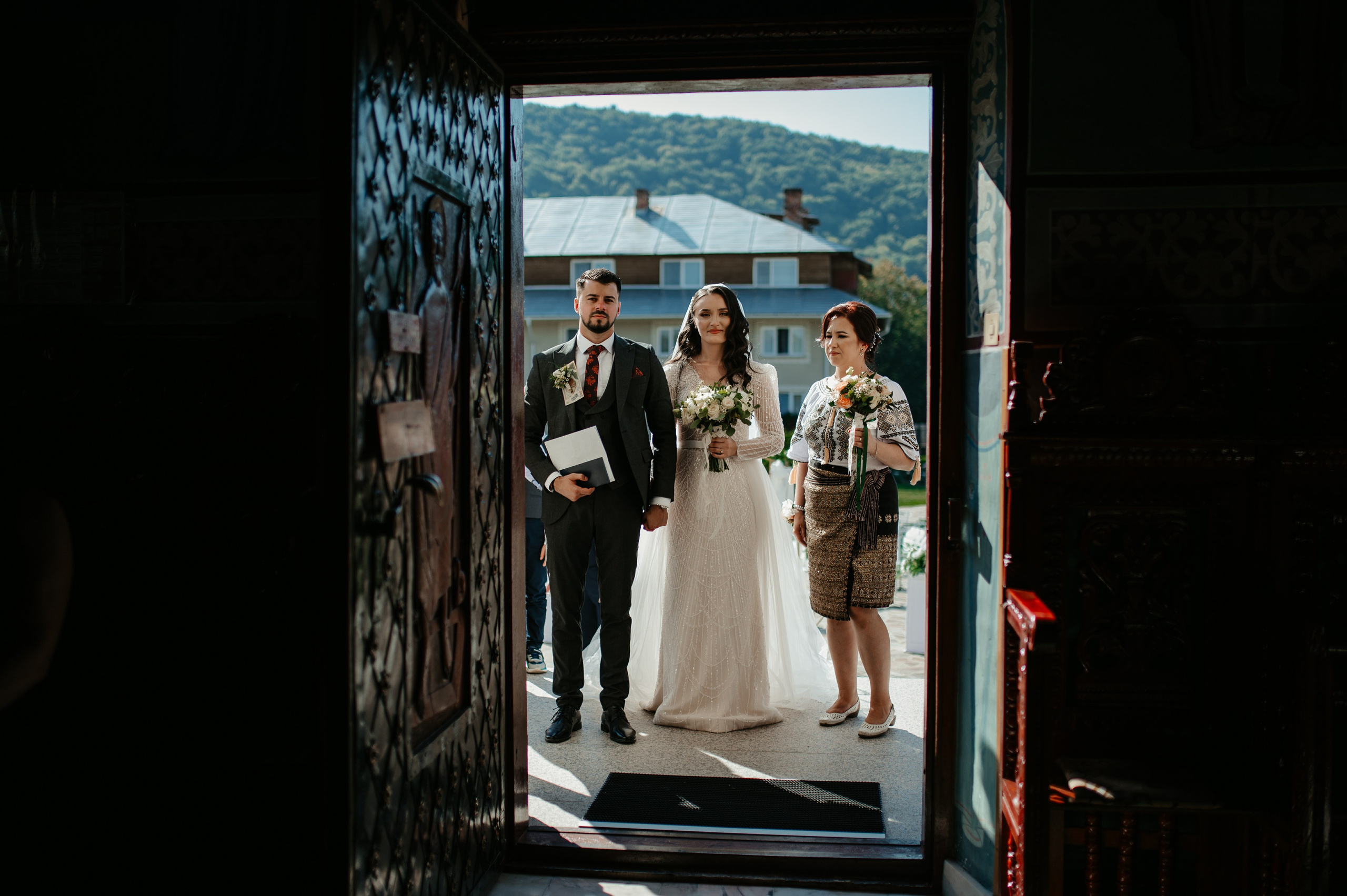 Elena & Ionut. Fotograf si Videograf | Nuntă-Botez