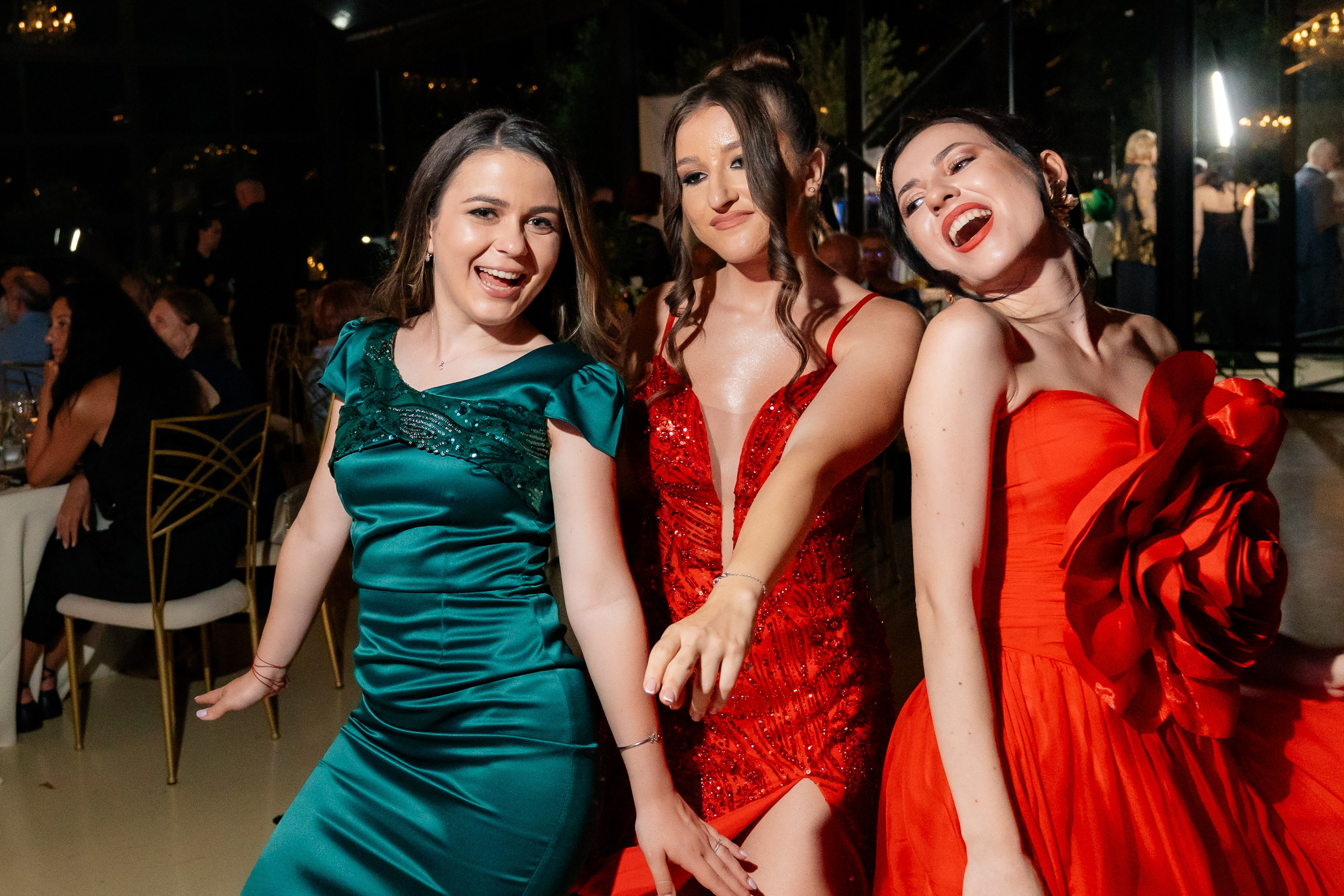 Elly & Andrew. Destination Wedding Photographer Alex Pasarelu