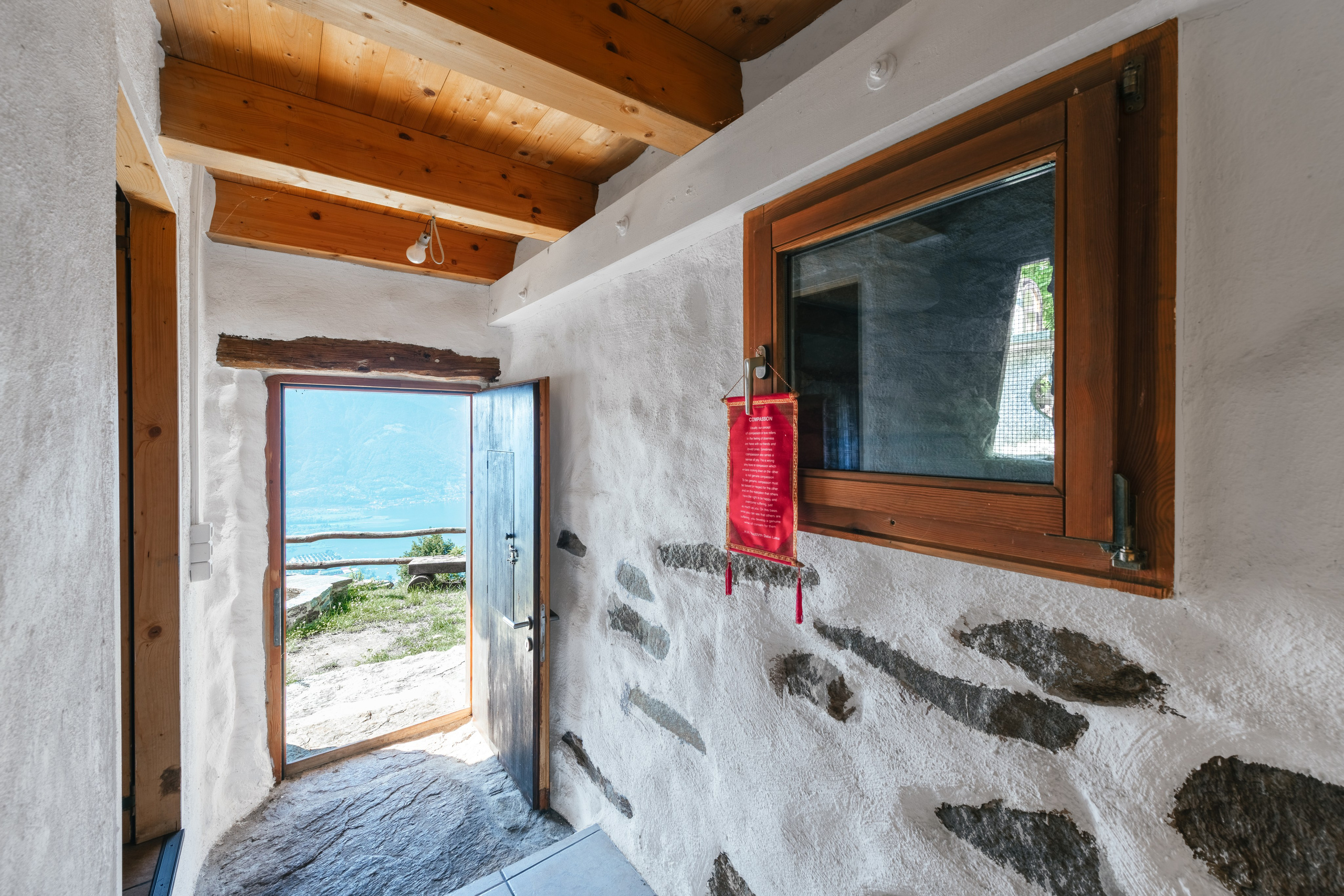 Rustico, VAL RESA, TICINO. Hallo! Ich bin Elena und arbeite als Immobilienfotografin