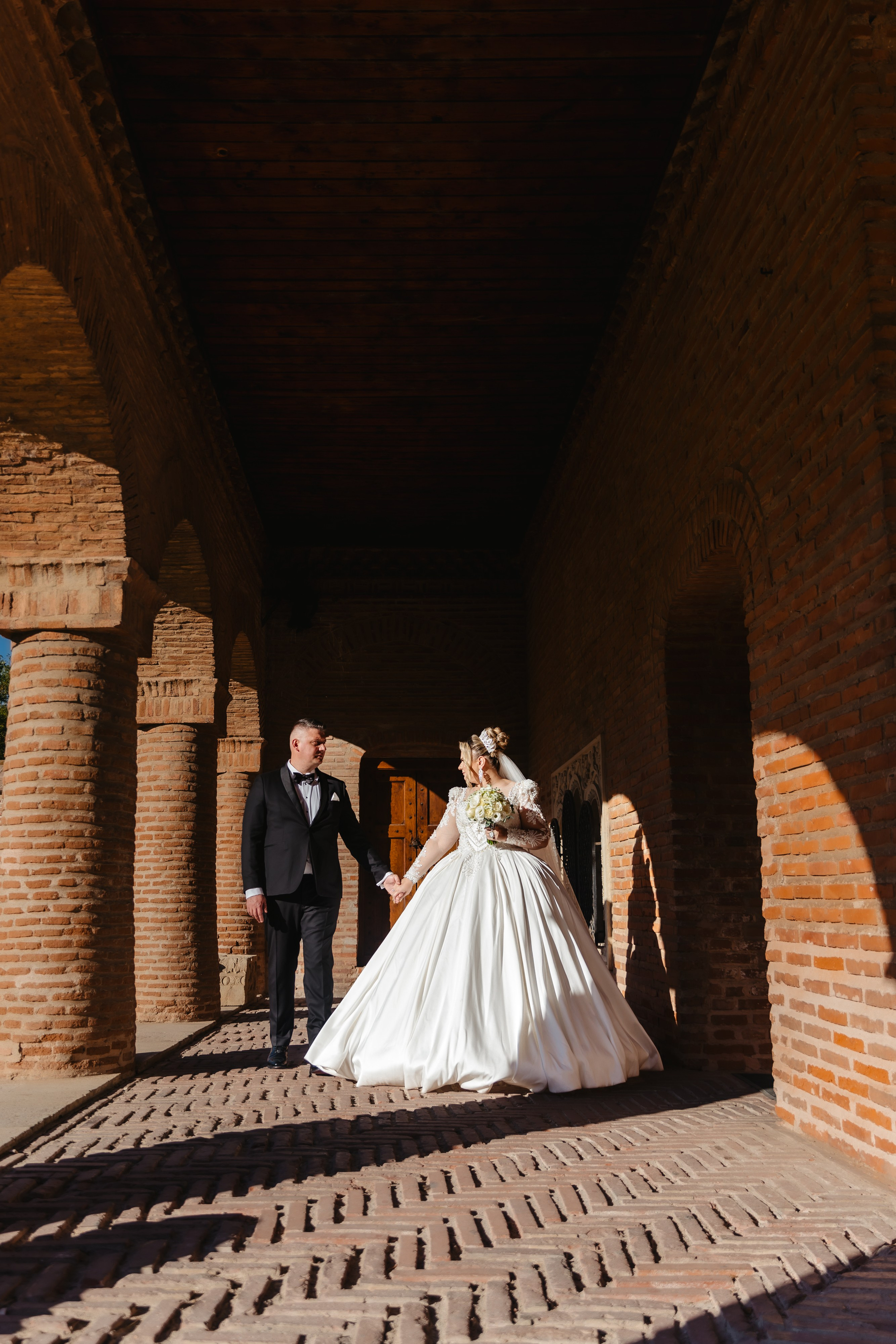 Gabriela & Alin - Trash The Dress - Palatul Mogoșoaia. Fotograf Profesionist Pitesti-Bucuresti| Mircea Seinea