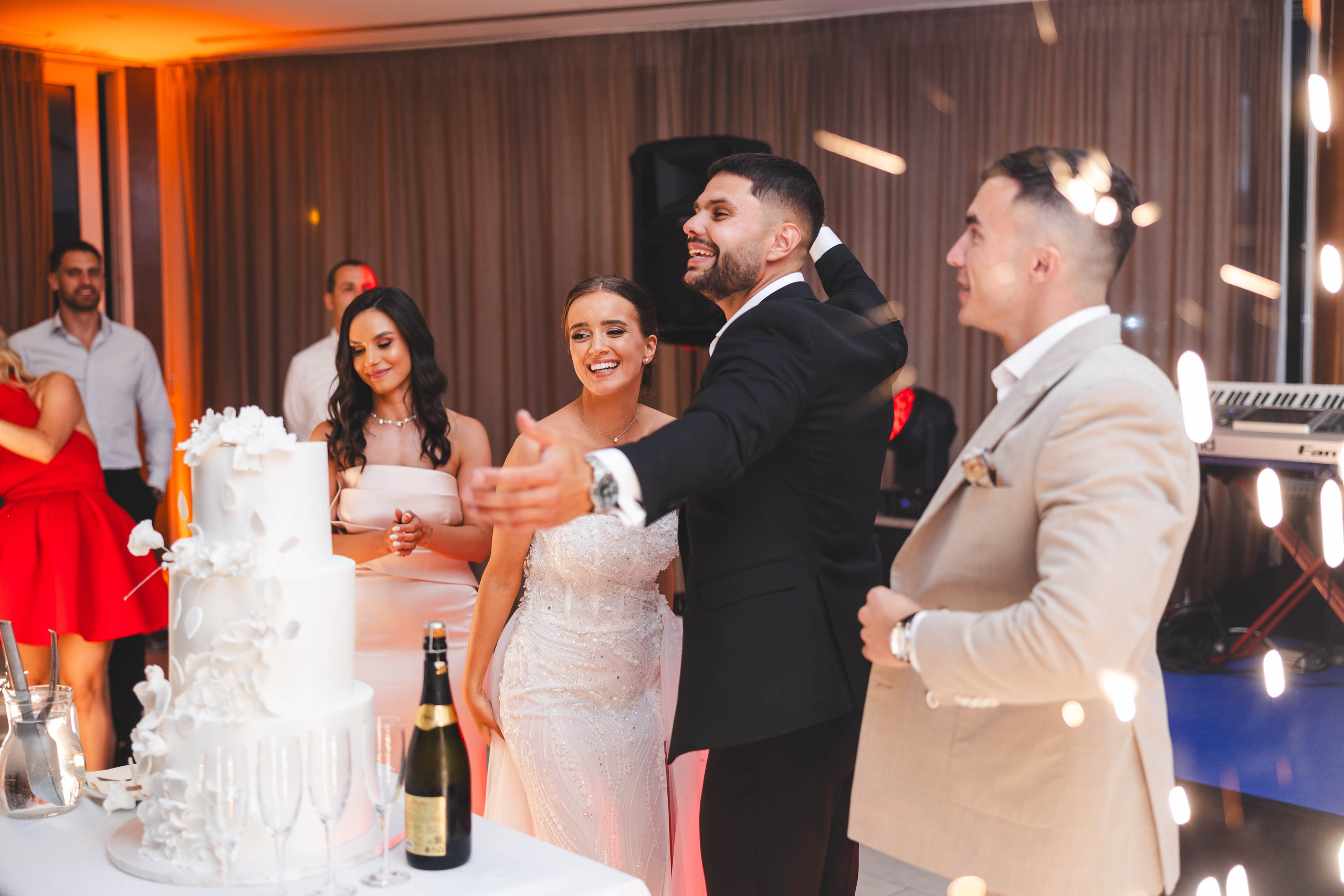 VUK I ANDJELA. Wedding photographer Nermin Kajosevic