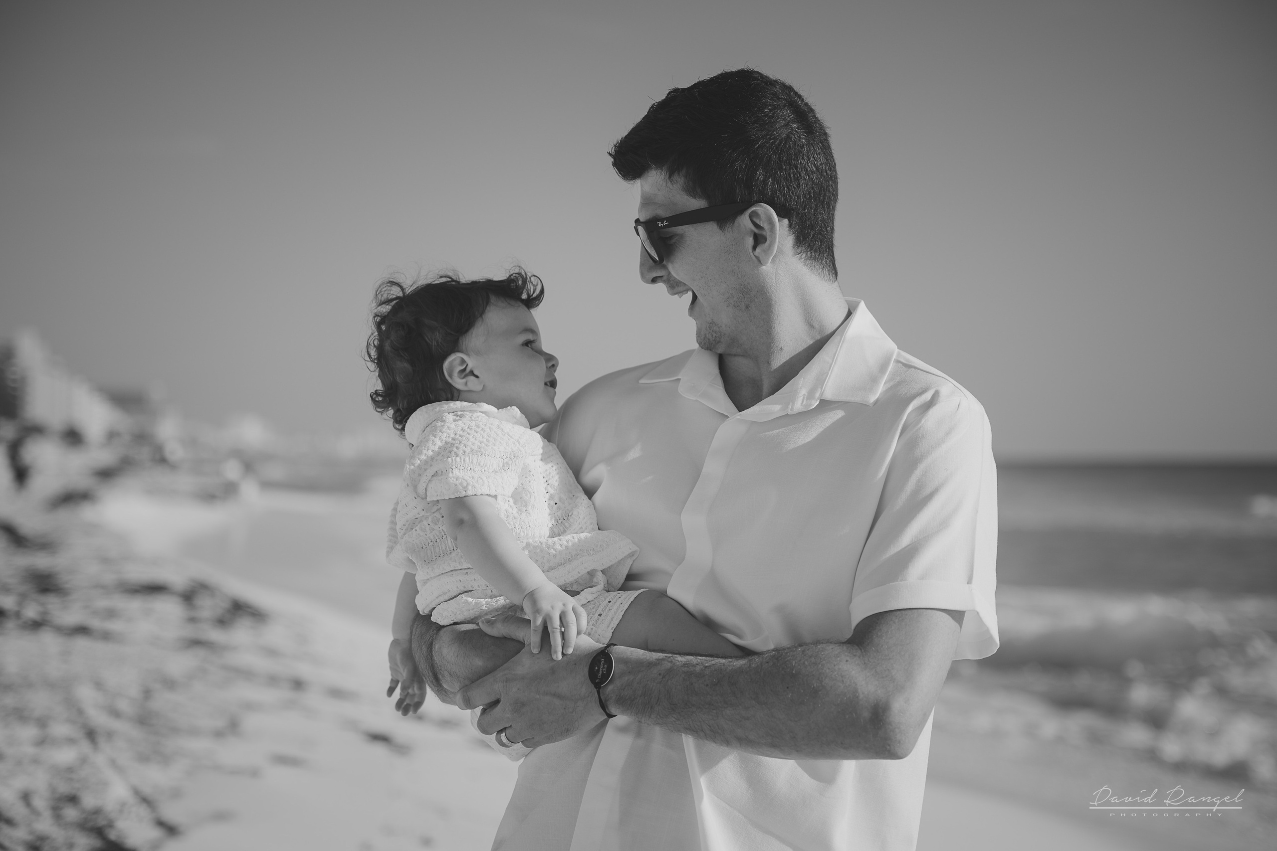Gabi Guilliod — Family Session — Playa Delfines. Destination wedding photographer based in Cancun and Riviera Maya with service worldwide