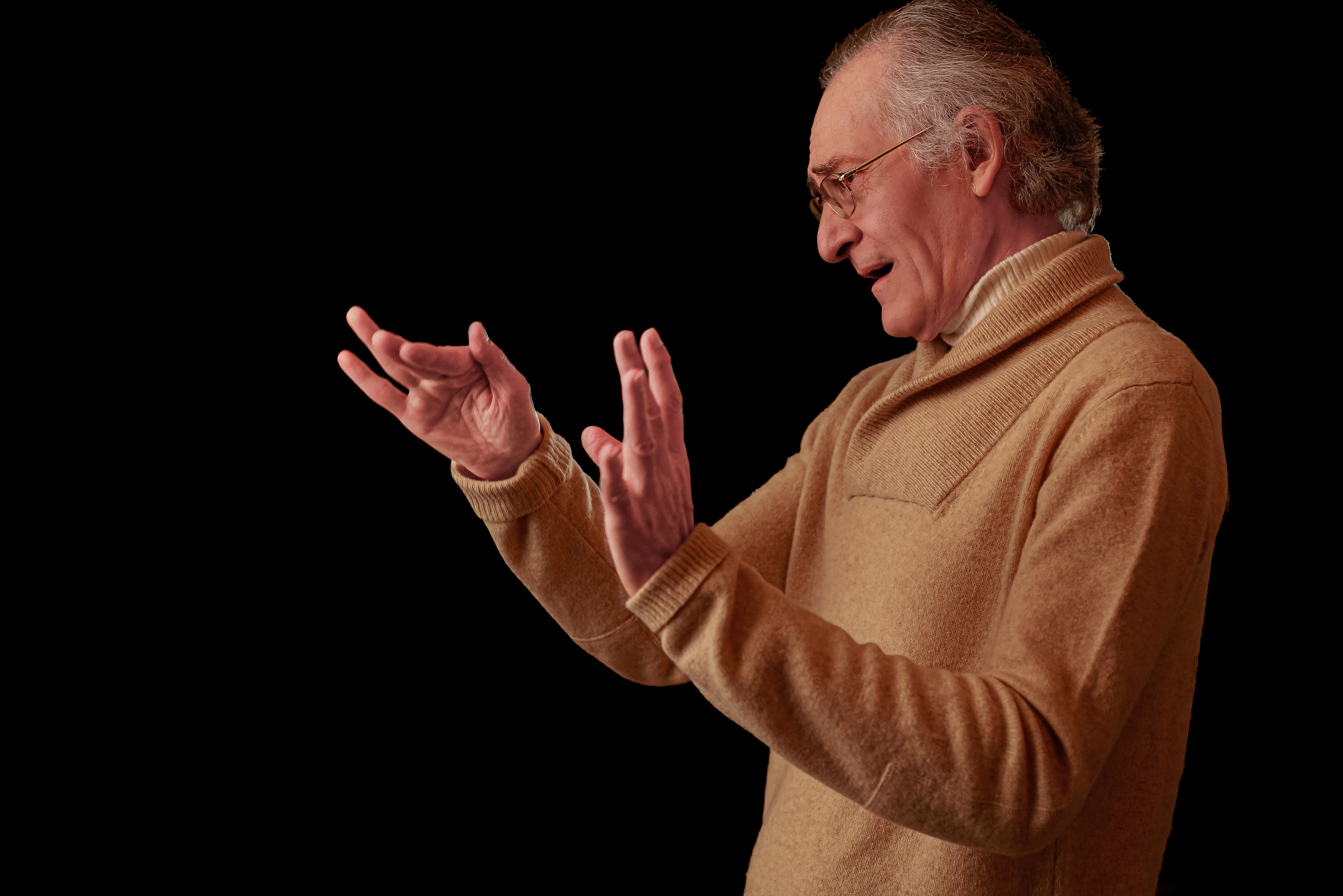 Aleksander Pustovit. Portret photographer in Switzerland Artur Magpie