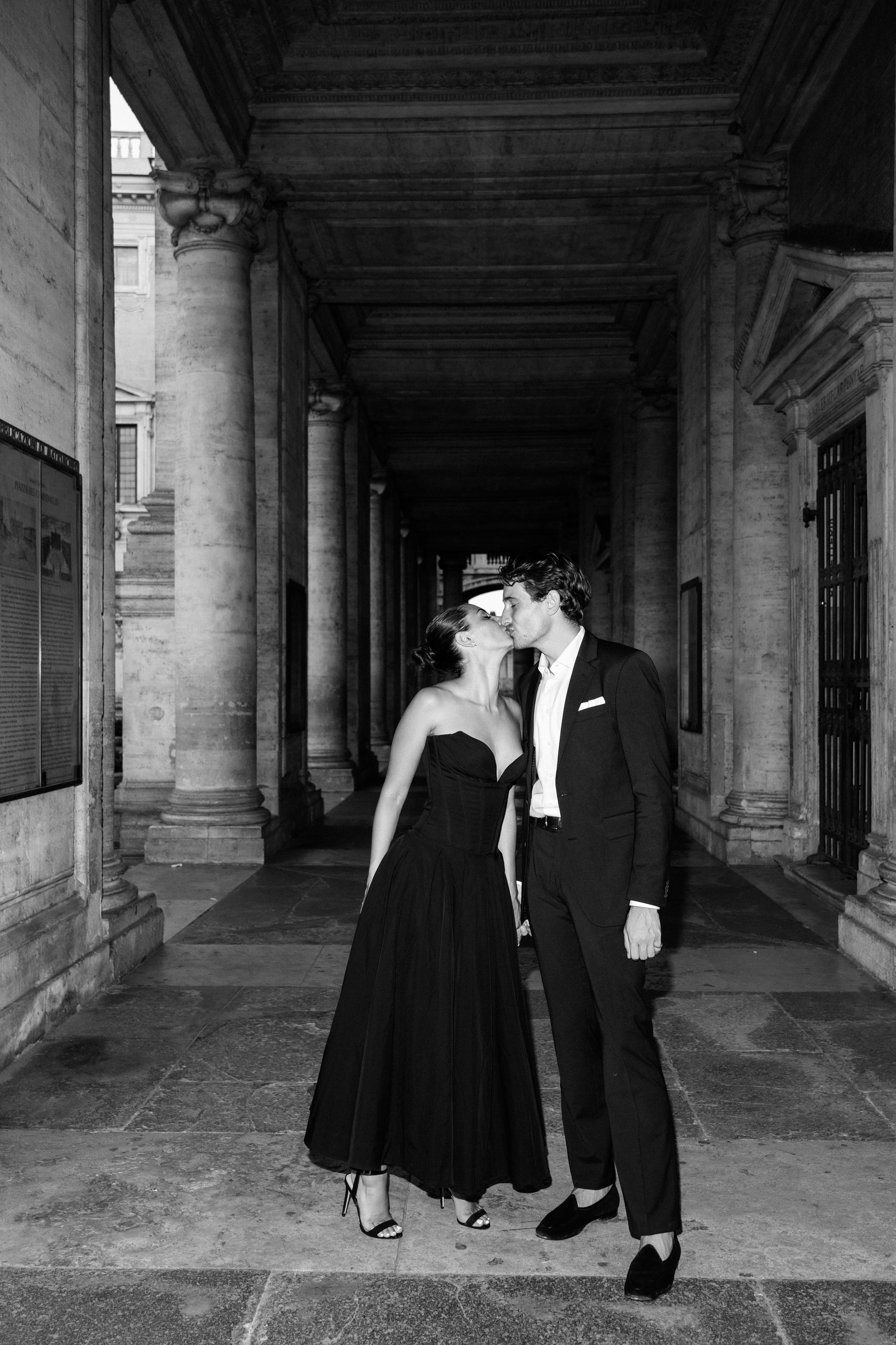 Wedding photographer Italy Rome, Tuscany, Lake Como, Sicily, Puglia. Wedding Photographer Rome Tuscany Como Sicily Puglia Amalfy Italy- Oksana Savenchuk