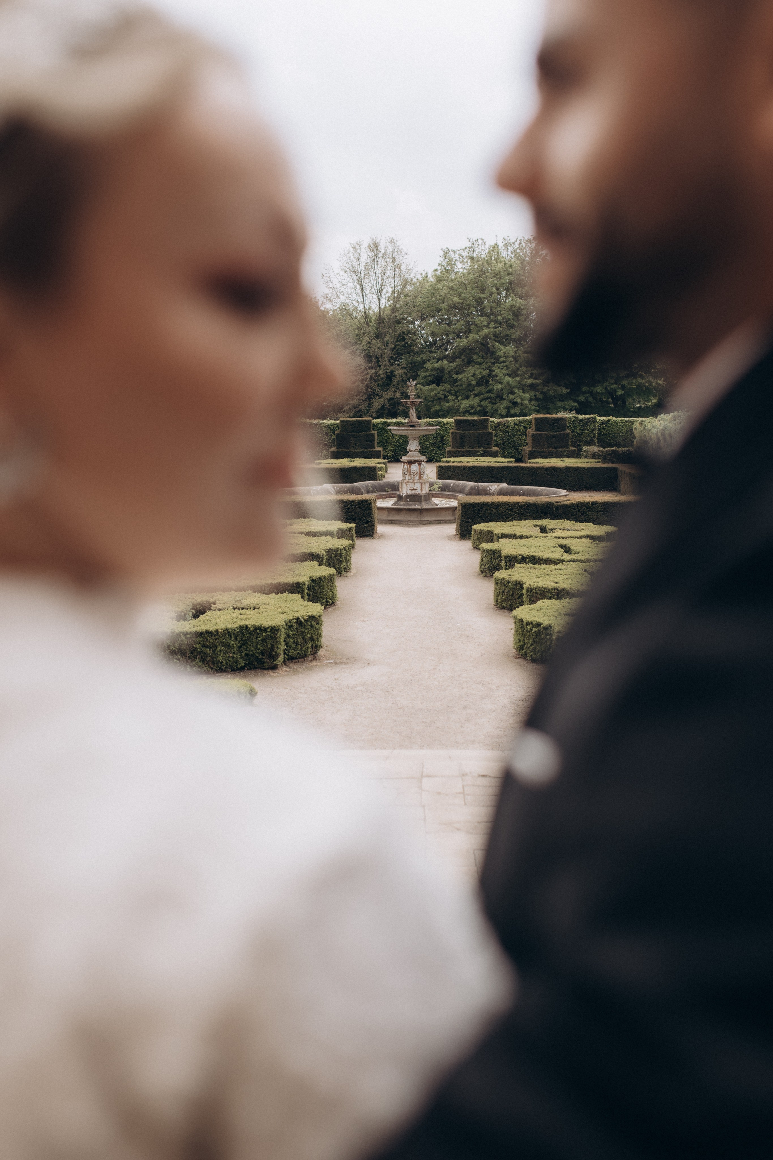Love in the Garden. Wedding and Portrait Photographer Evie Moon