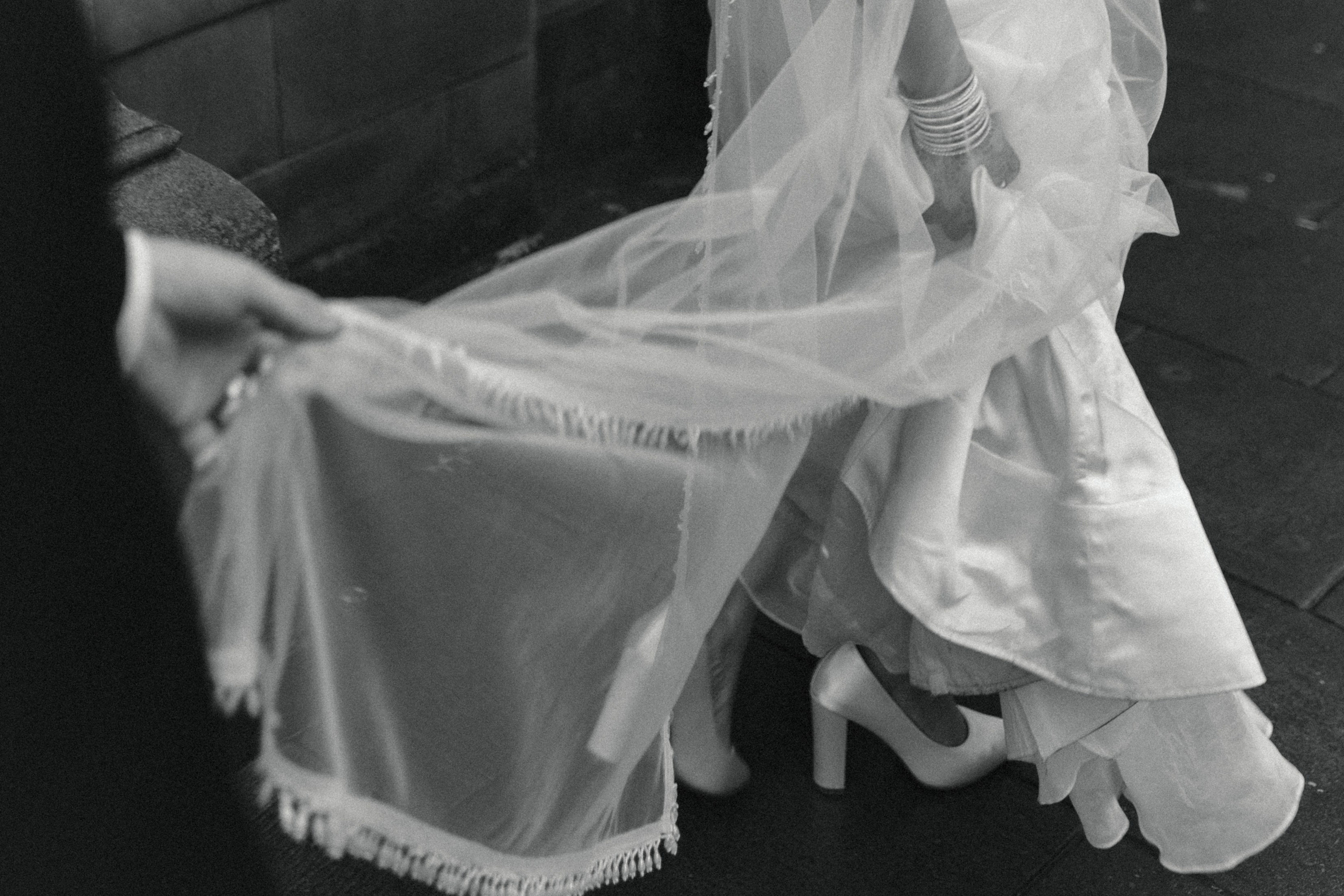 Ayushi and Tomasz. Wedding and Portrait Photographer Evie Moon