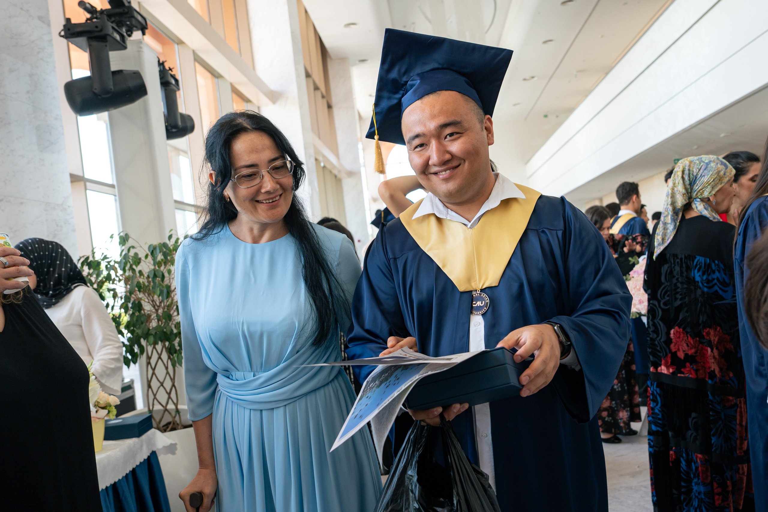 Как Central Asian University провёл одну из самых ярких выпускных церемоний. Георгий Намазов | Фотограф в Ташкенте