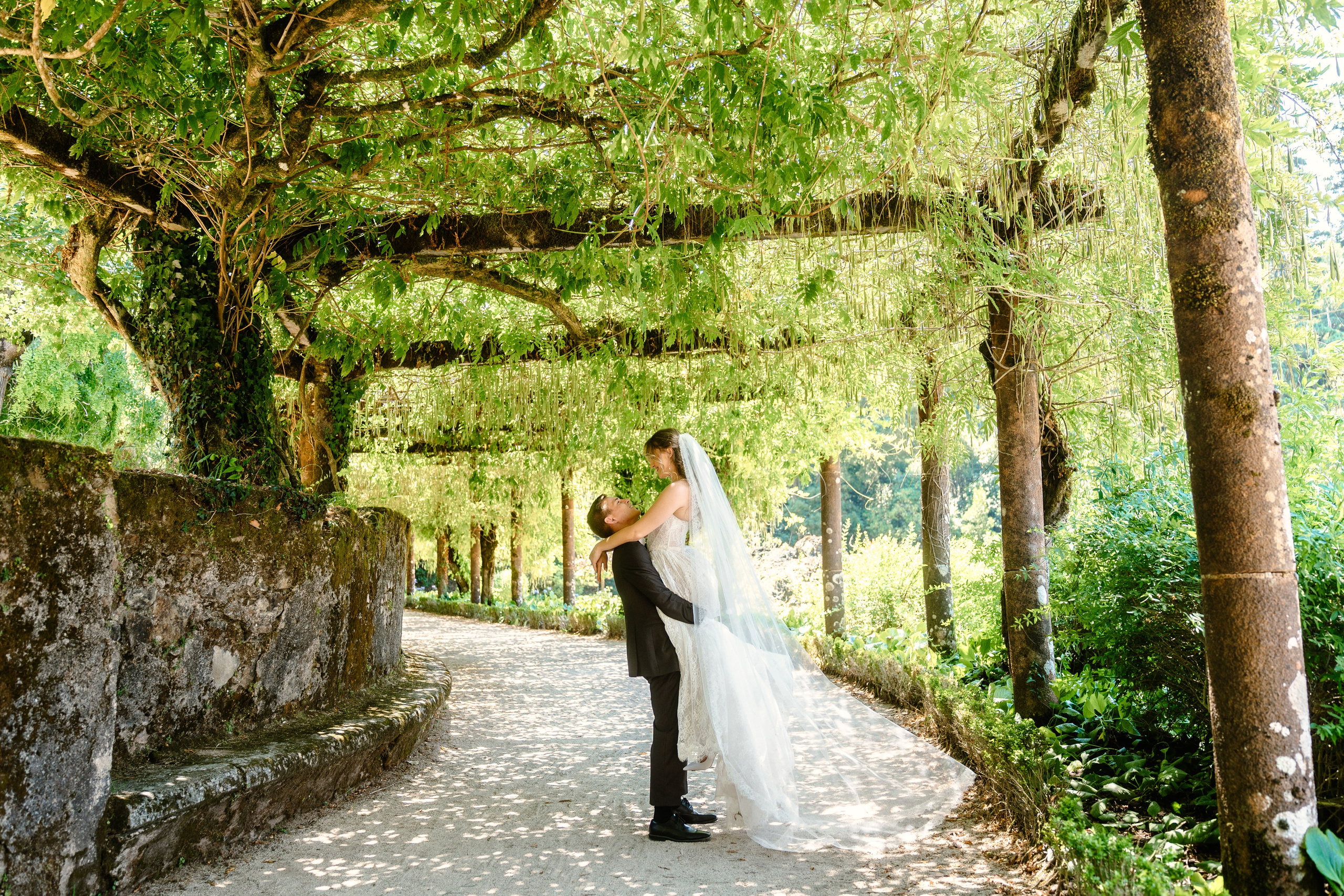 PHOTO SHOOT AT BUSSACO PALACE. Photographer Porto | Travel Photos & Photo Tours