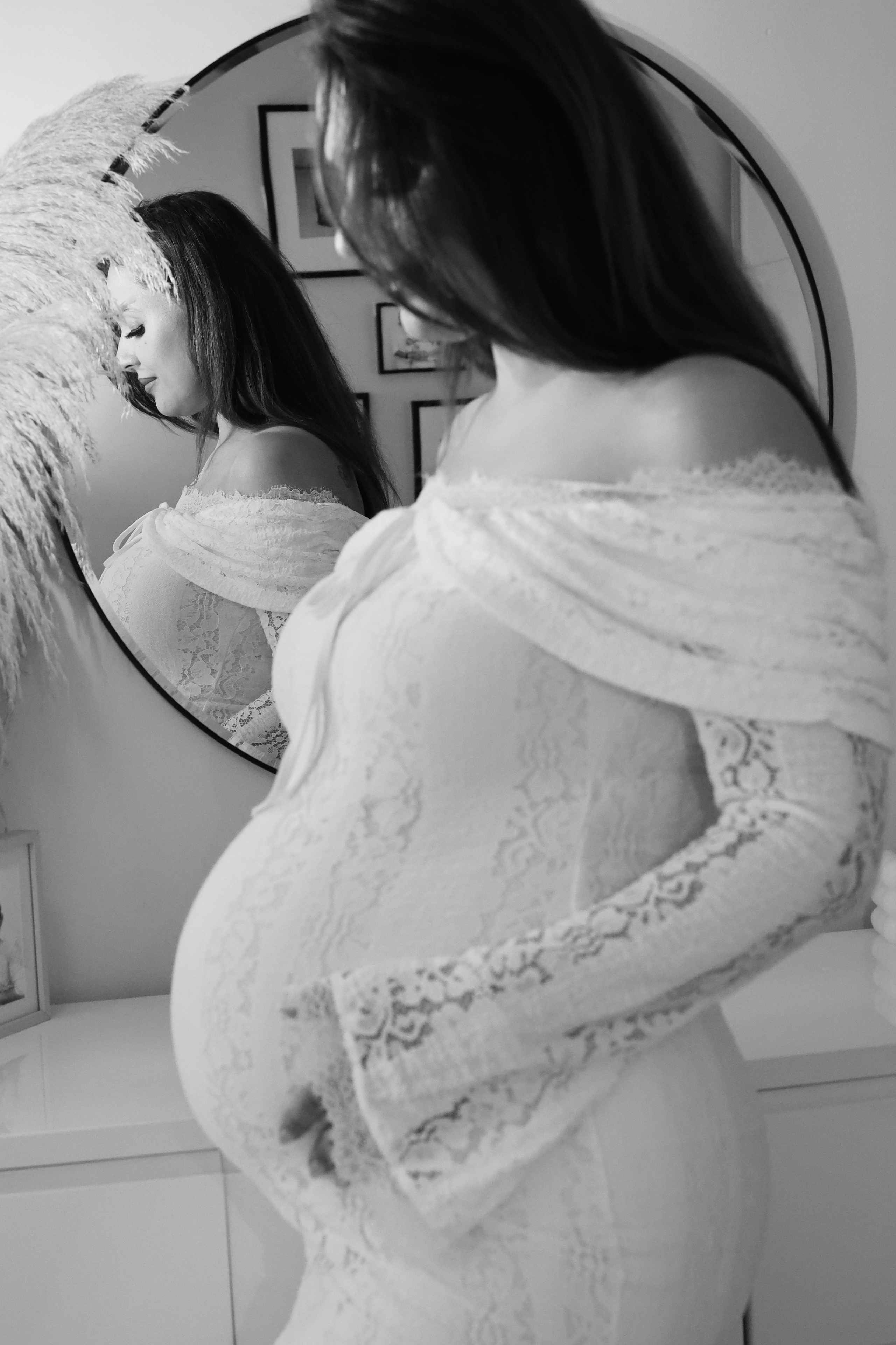 Newborn & Maternity. Egg Theory Studio London creative studio capturing cinematic portraits, brands, families & timeless storytelling