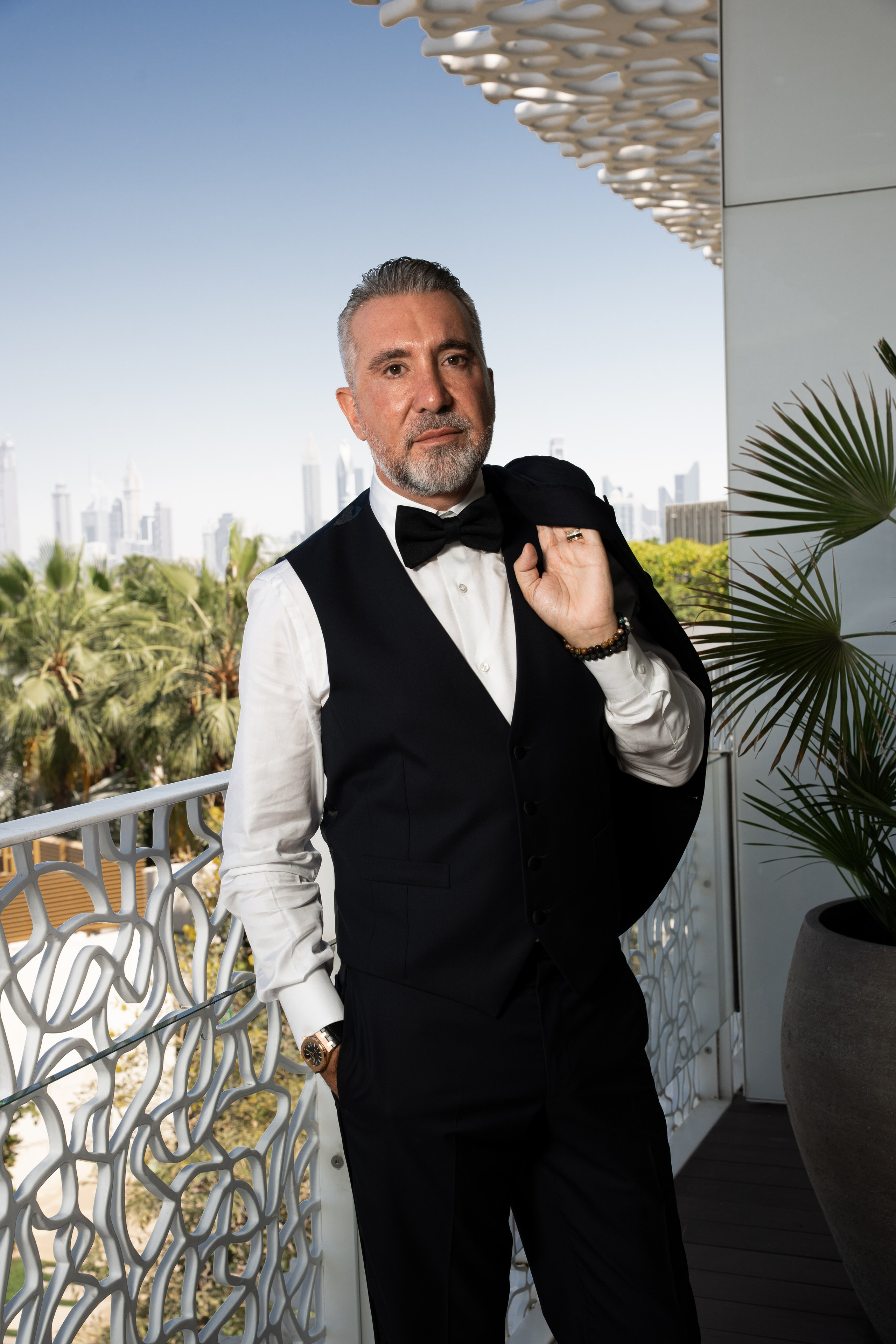 WEDDING. Photo and video production. Editing & retouching services. Training