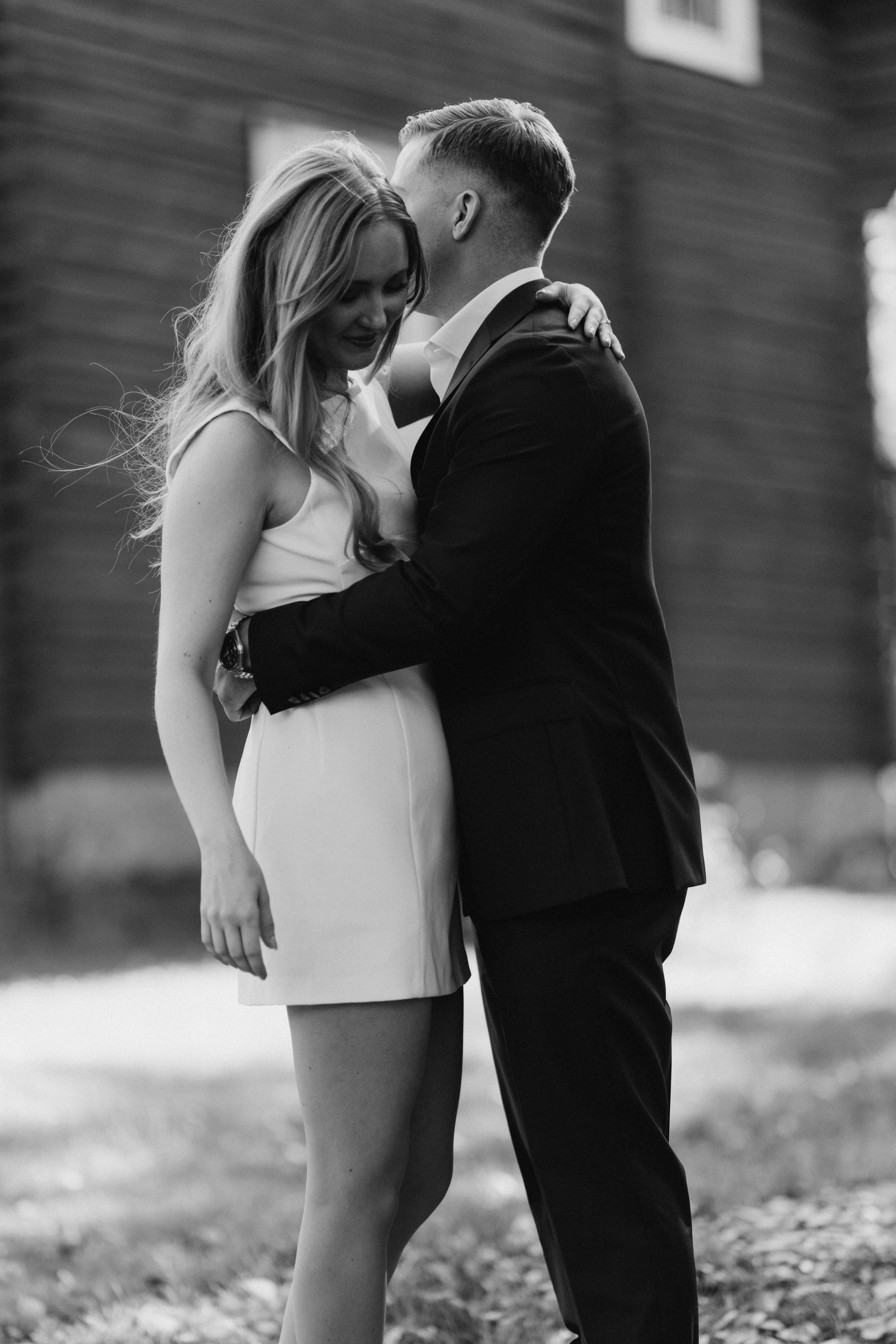 Wedding photo session in Pornainen. Wedding and portrait photographer in Helsinki Vickan O