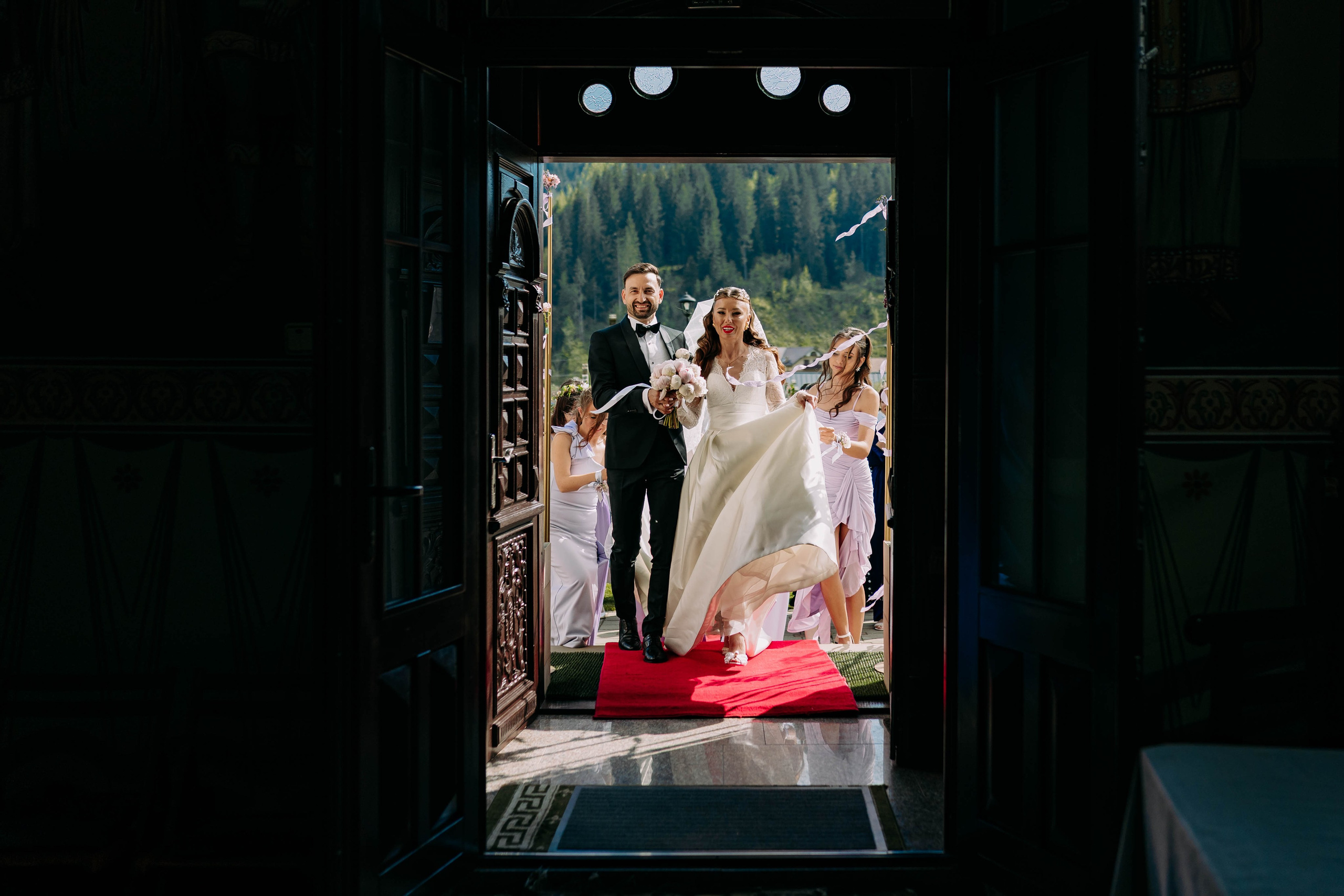 Nuntă Liliana & Emanuel. Photographer Miruna Buculei