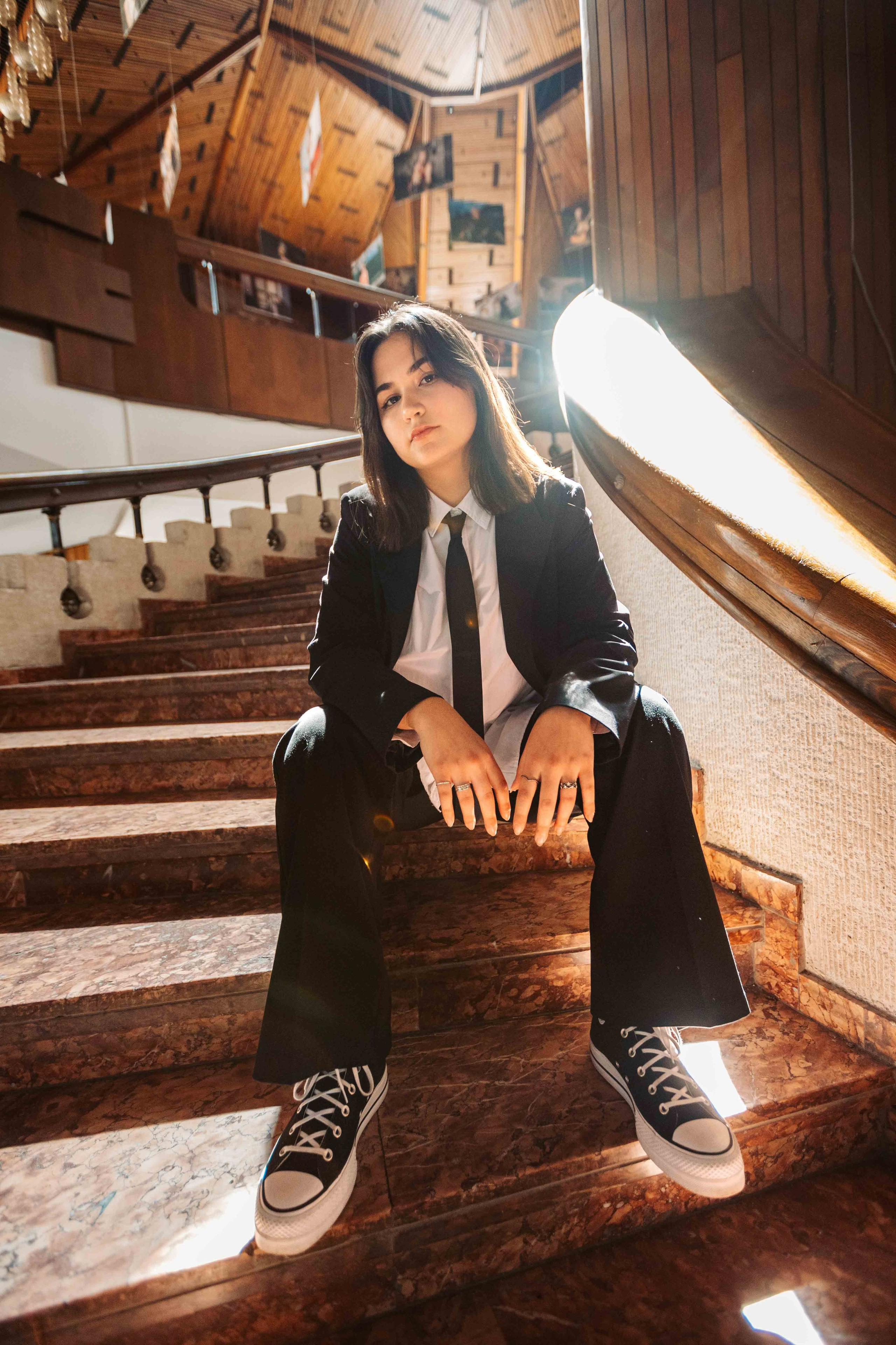 12C — Unirea. Contrast Studio