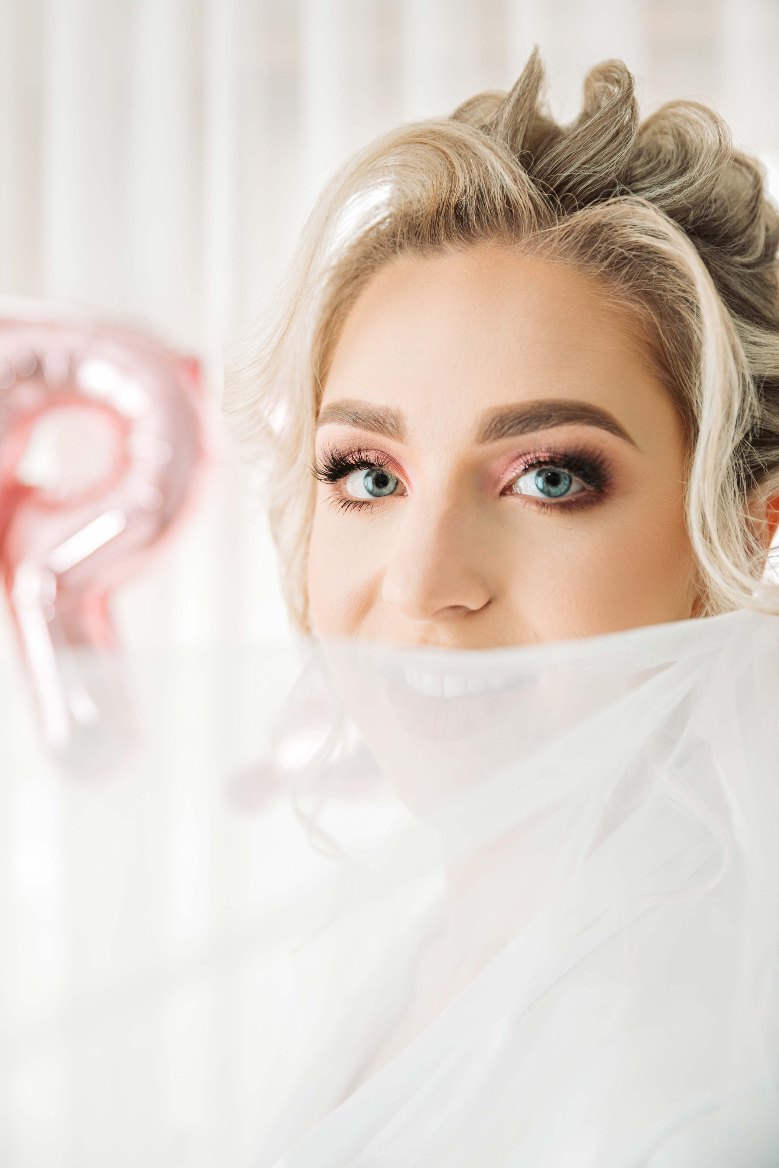 Andreea & Răzvan. Contrast Studio