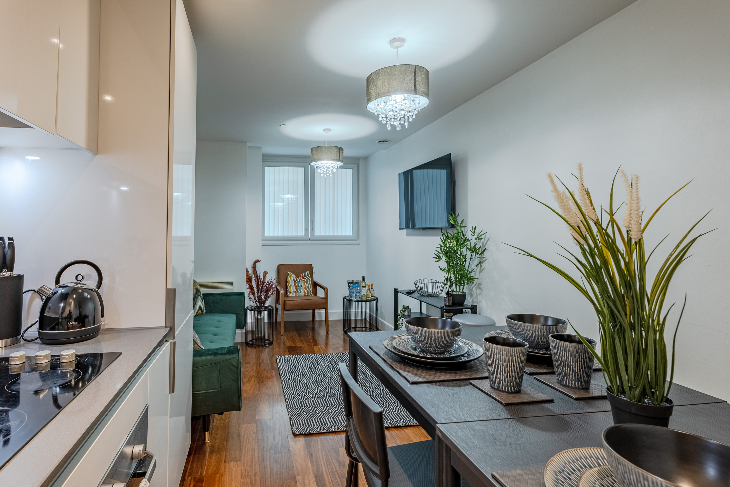 Ricco Stays. Sola SLY | London Photographer and Videographer