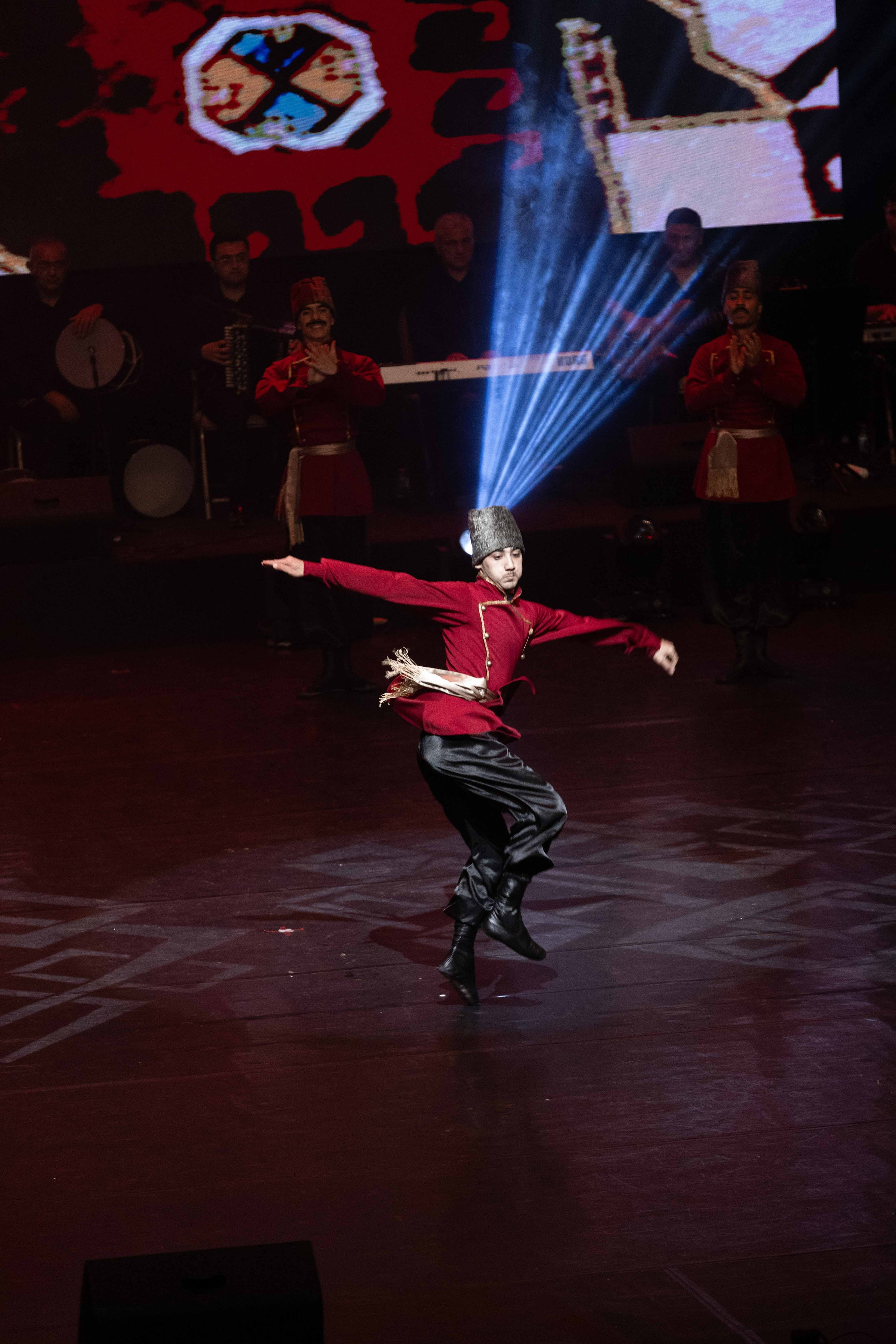 STATE DANCE ENSEMBLE. Wedding&Event photographer Ismail Rzayev in Baku