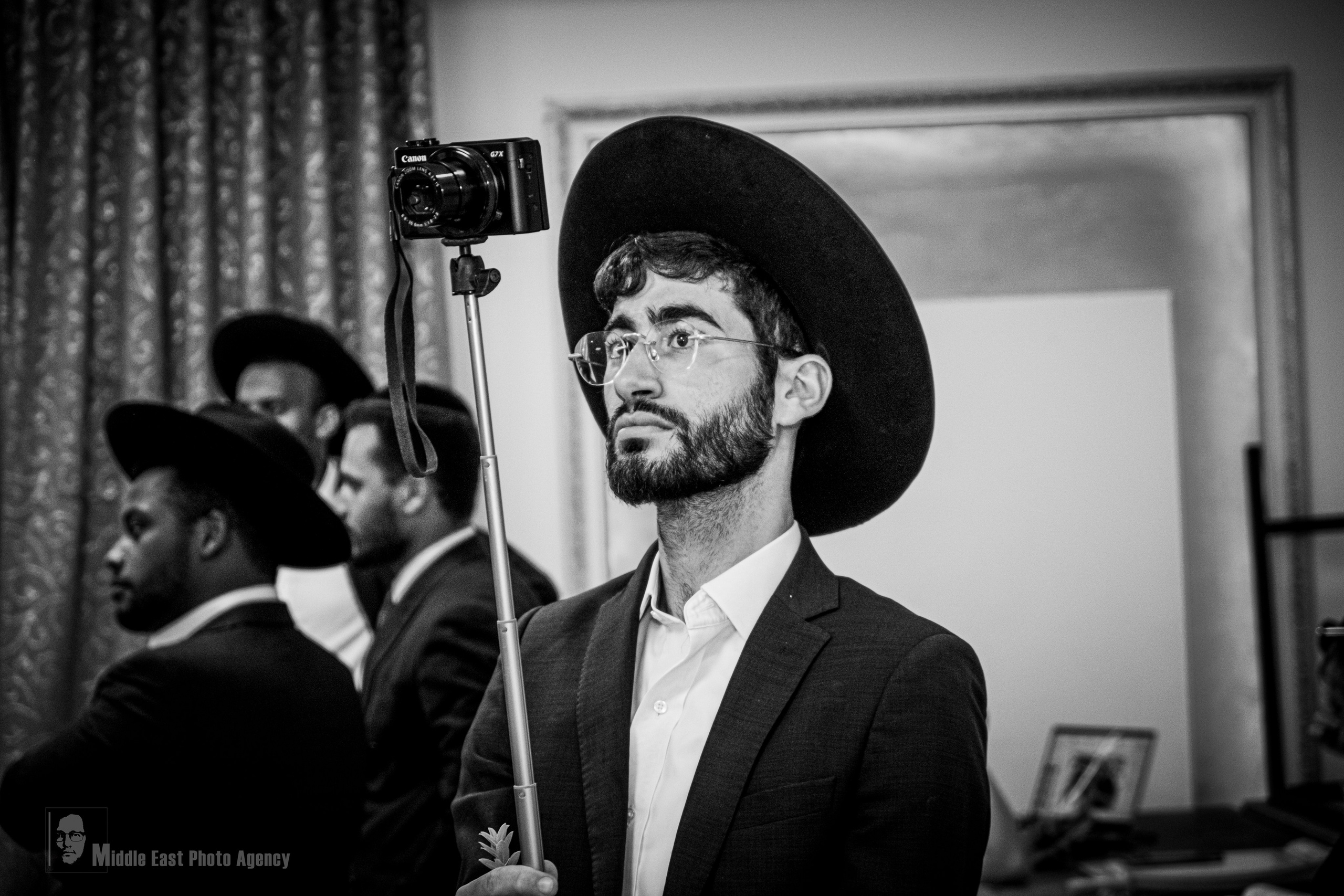 ‏ברית מילה. Middle East Photo Agency — Свадьбы, Бар и Бат-мицва, Брит, Театр, Магниты, Портреты