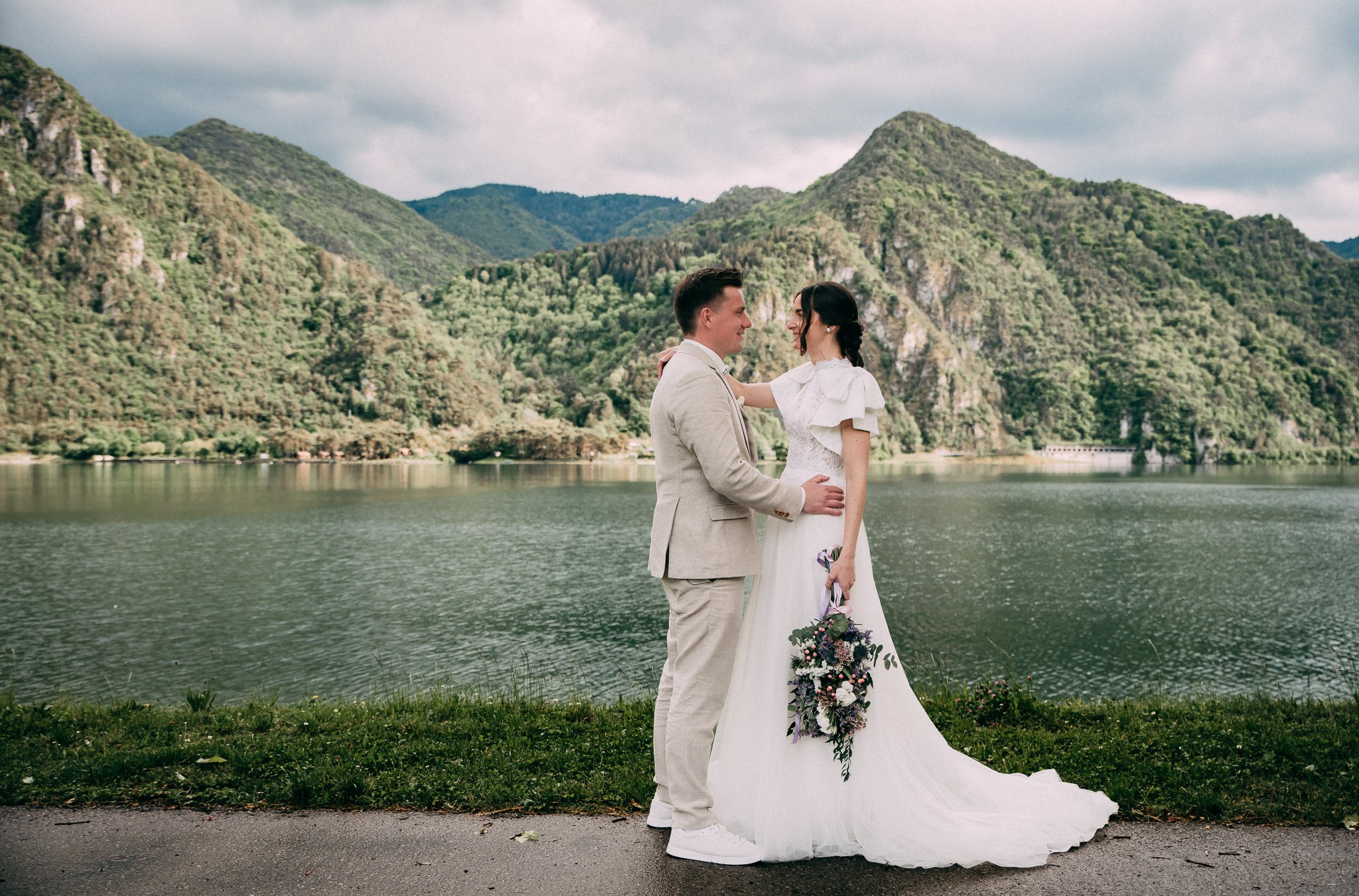 Wedding lake Idro. Diana Fedrigo | Fotografa matrimoni in Italia