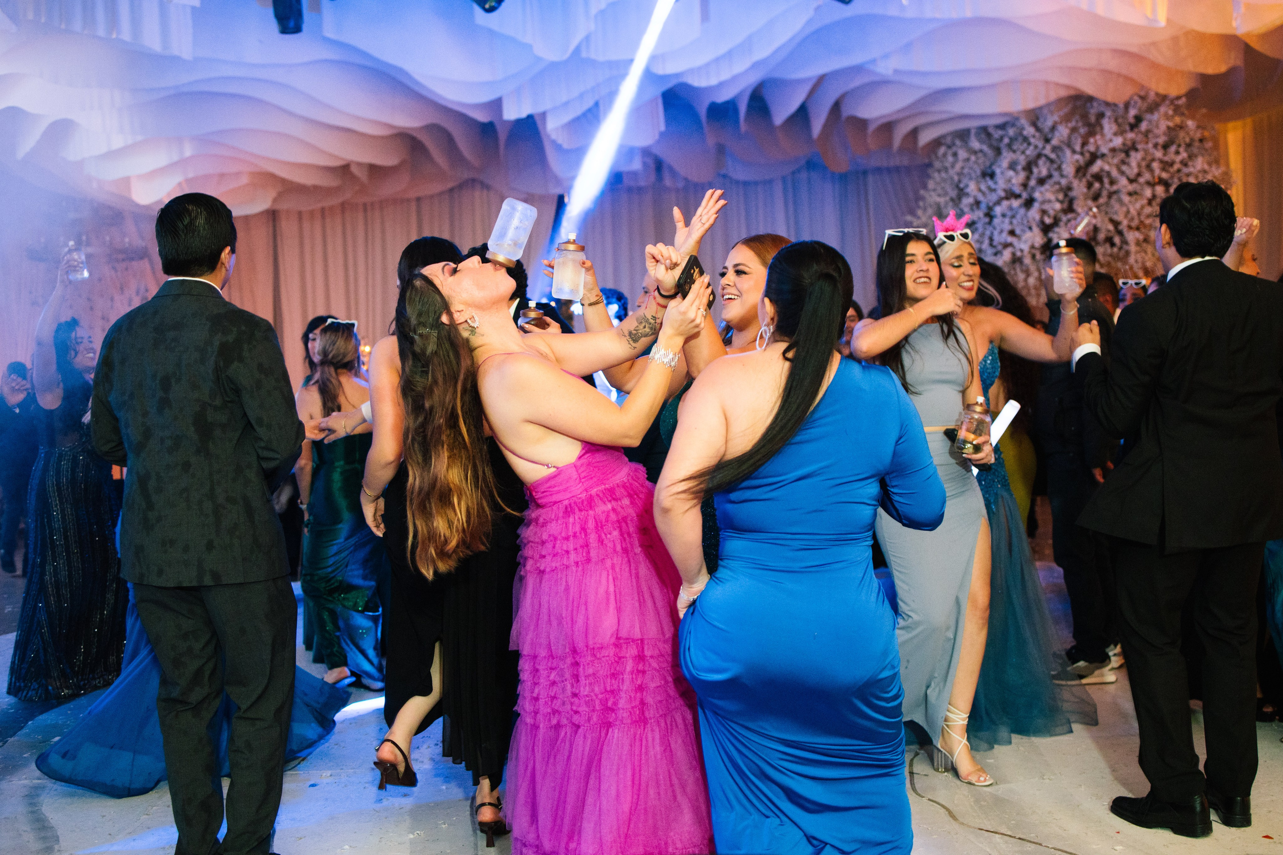 Alejandra y Salvador. Principal