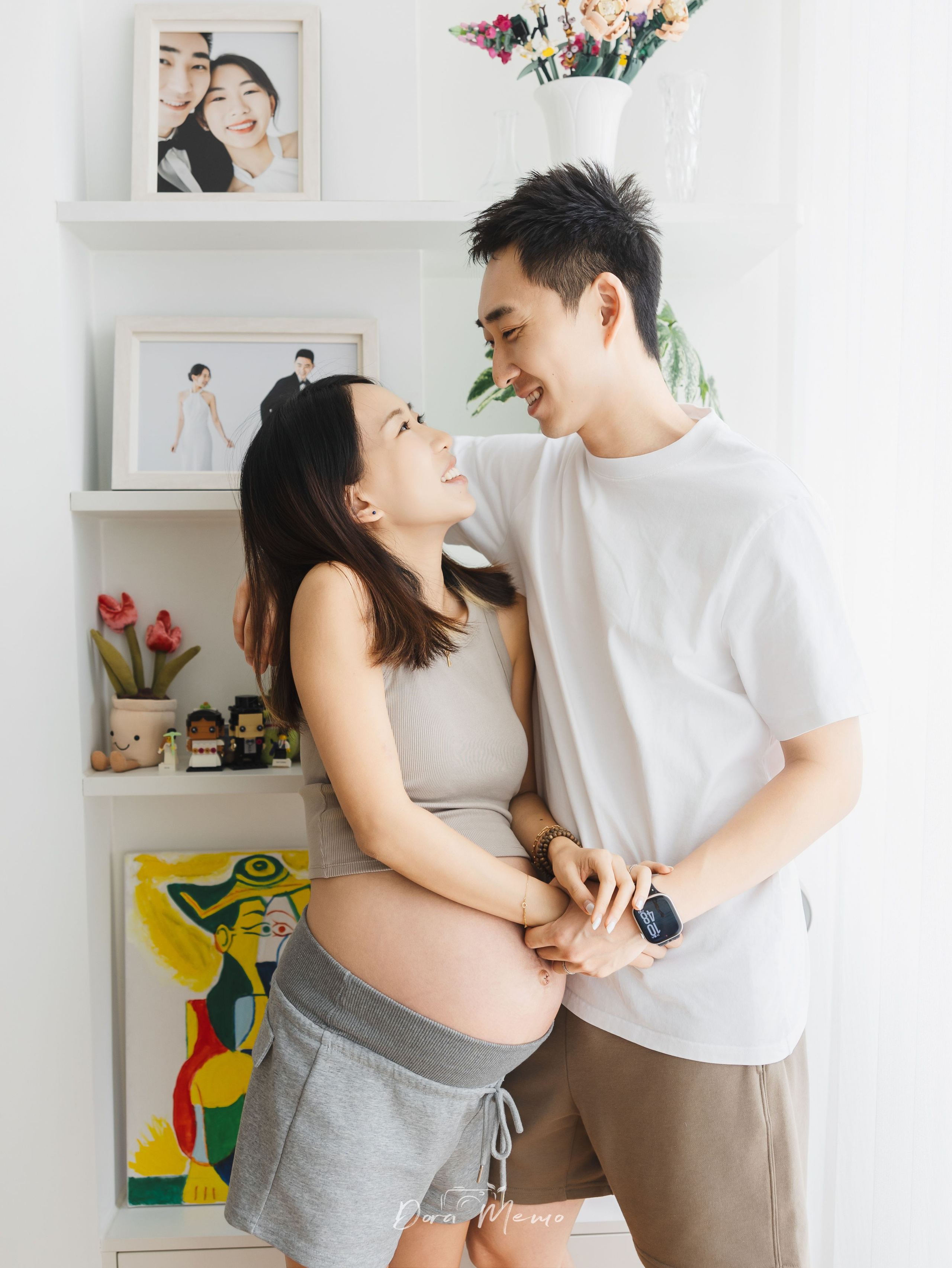 Candid photos of couple’s daily life. Shanghai Family Photographer Dora