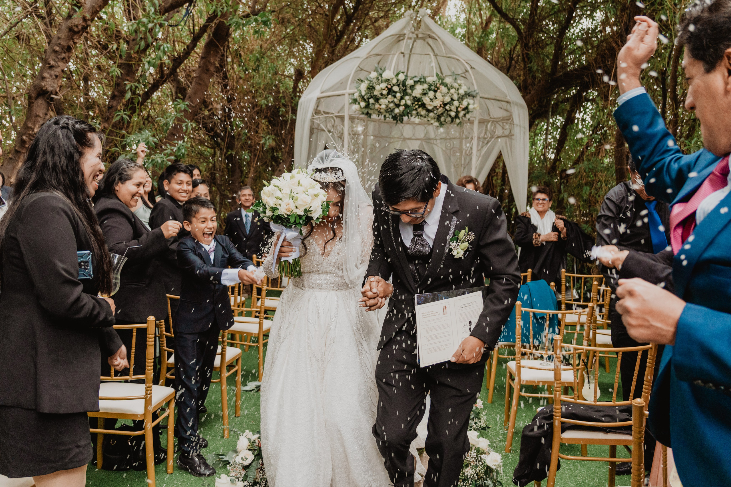 FERNANDO + MARIBEL | BODA RELIGIOSA. Studio KVTA | Fotografía y Video de Bodas en Arequipa