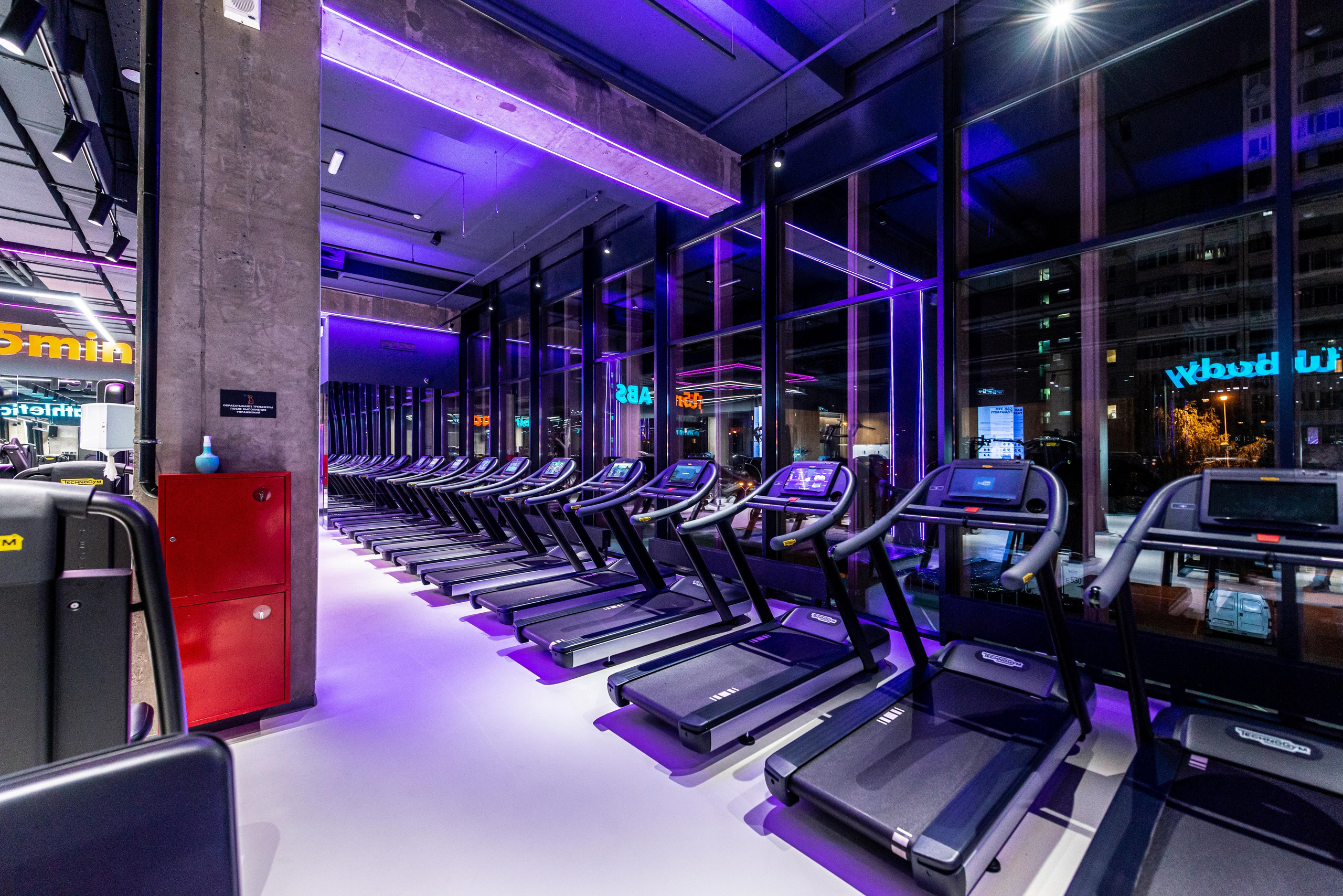 Фитнес-клуб DDX Fitness в Жулебино. ФОТОГРАФ МЕКСИКА КИНТАНА-РОО