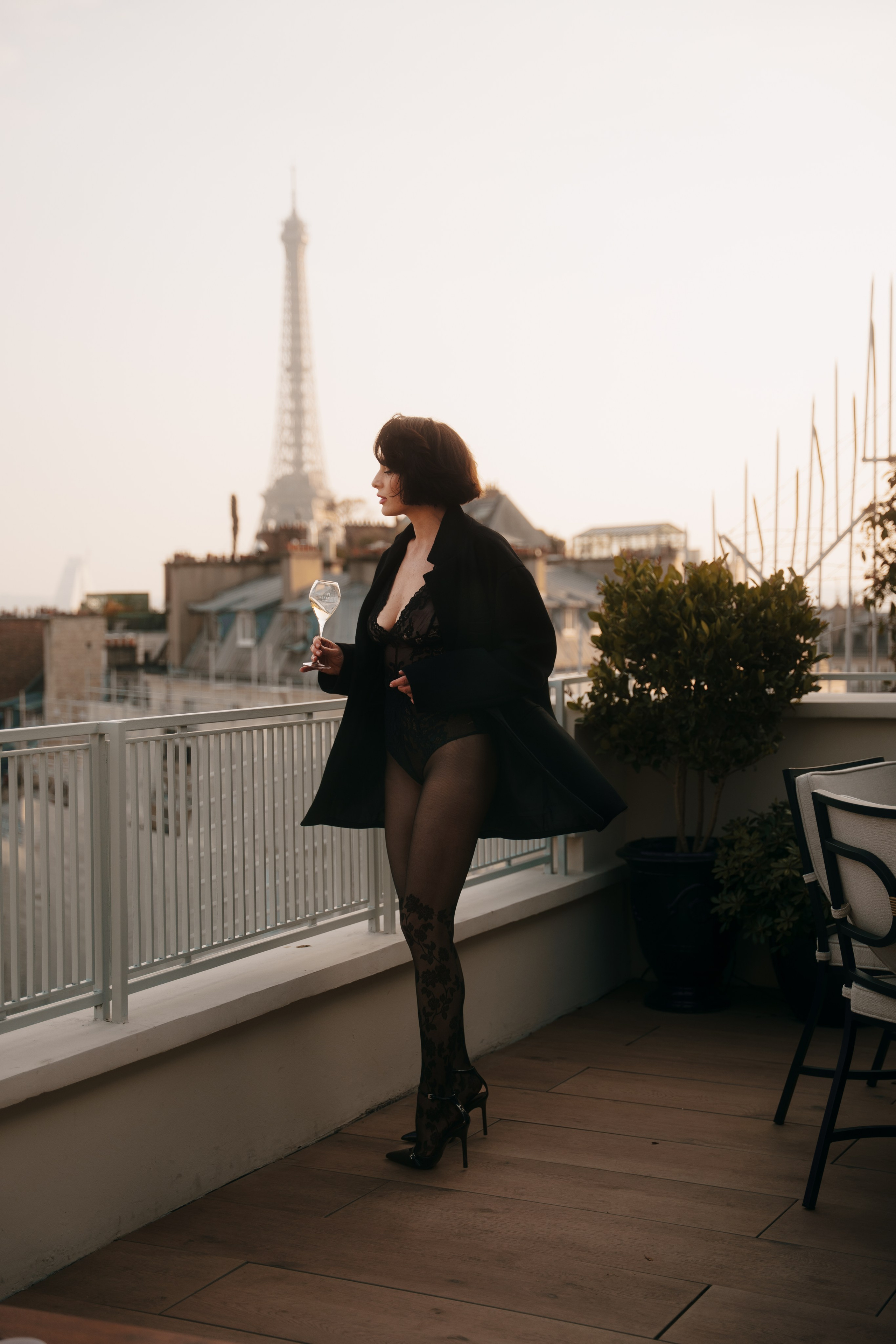 Ekaterina & Emanuele at Hôtel de Sers. Paris photographer — Polina Osipova
