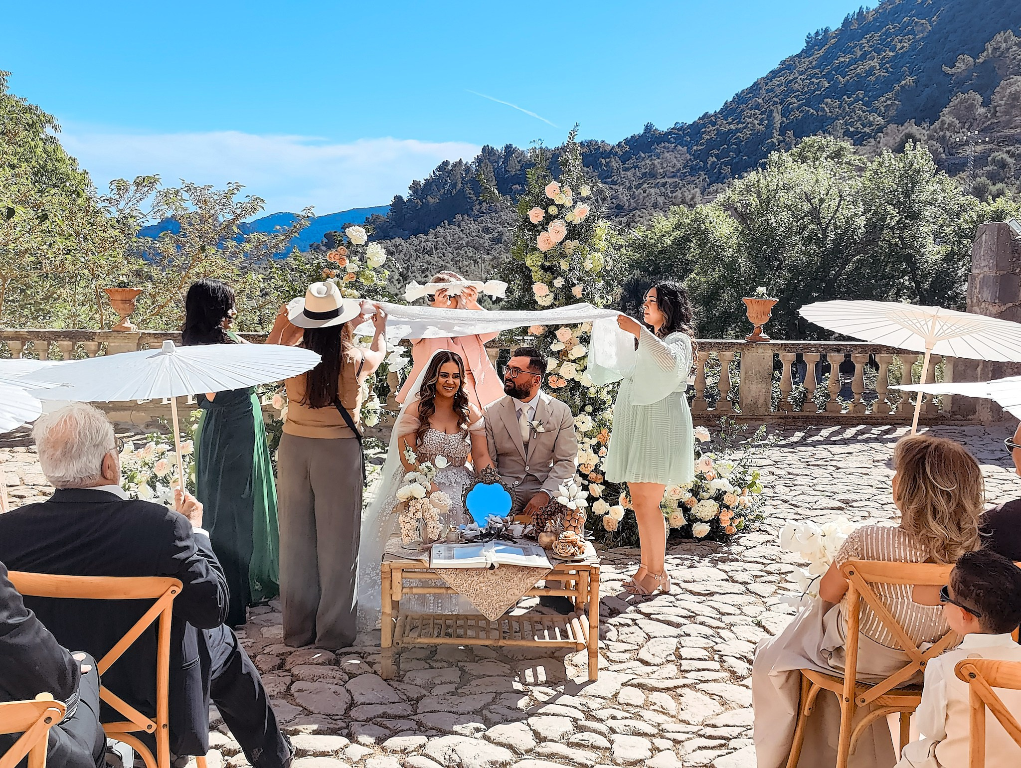 Farsi Wedding at Finca Comassema. Wedding Celebrant in Mallorca Iban Collin