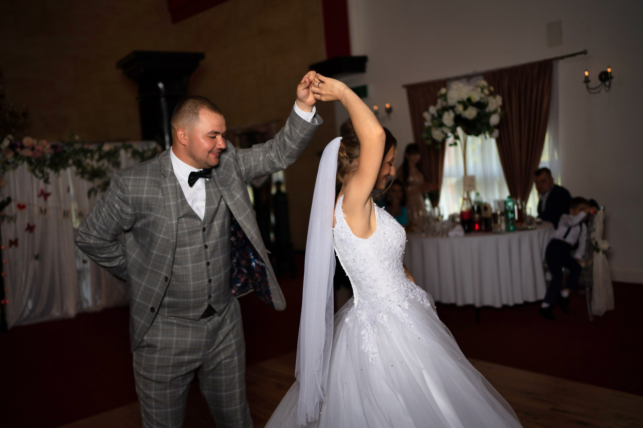 Book a wedding photographer and videographer in London. Wedding photographer in United Kingdom