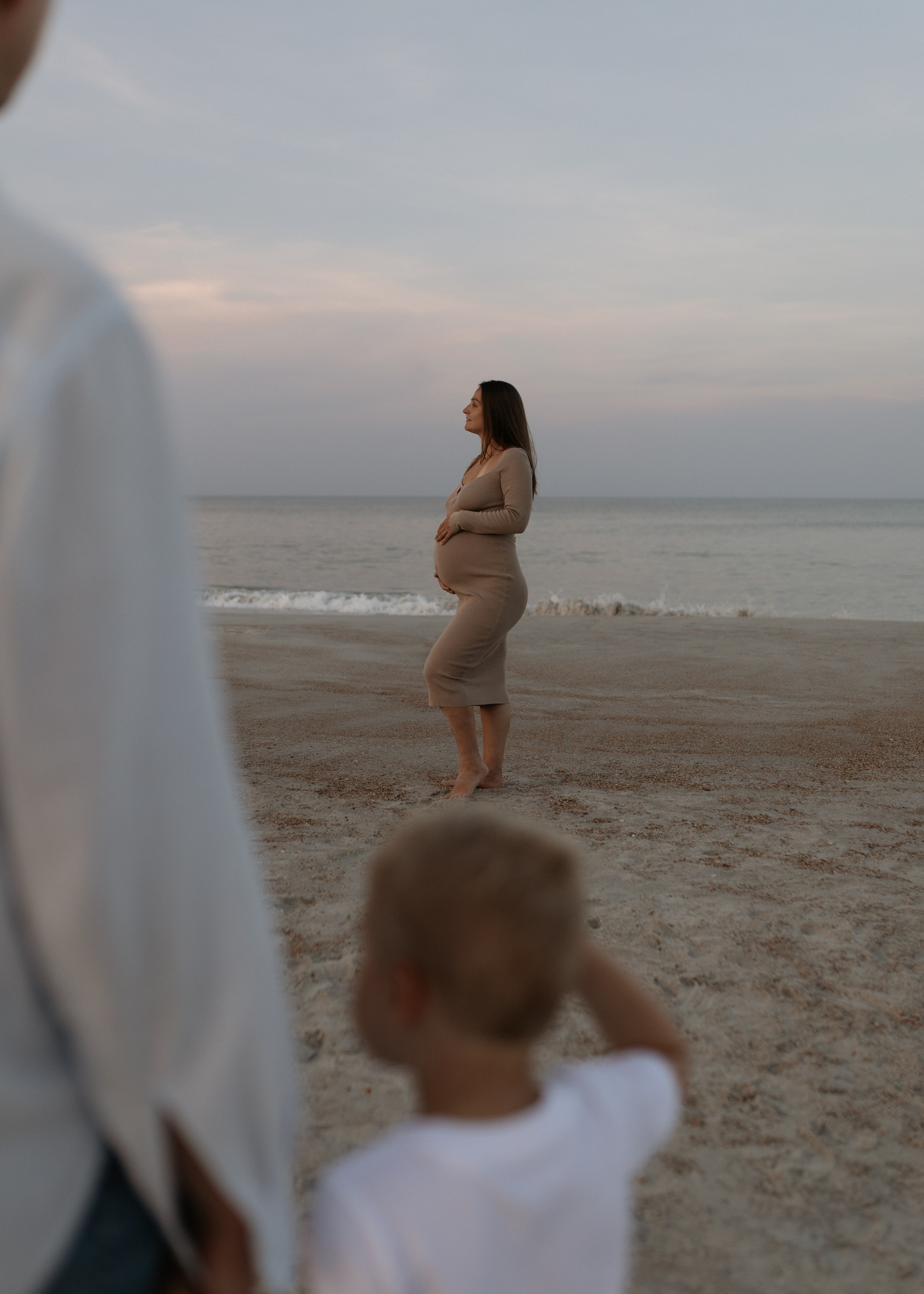 T + A Maternity at the Beach. Portrait and couples photographer in Florida, Valeriia Honcharova