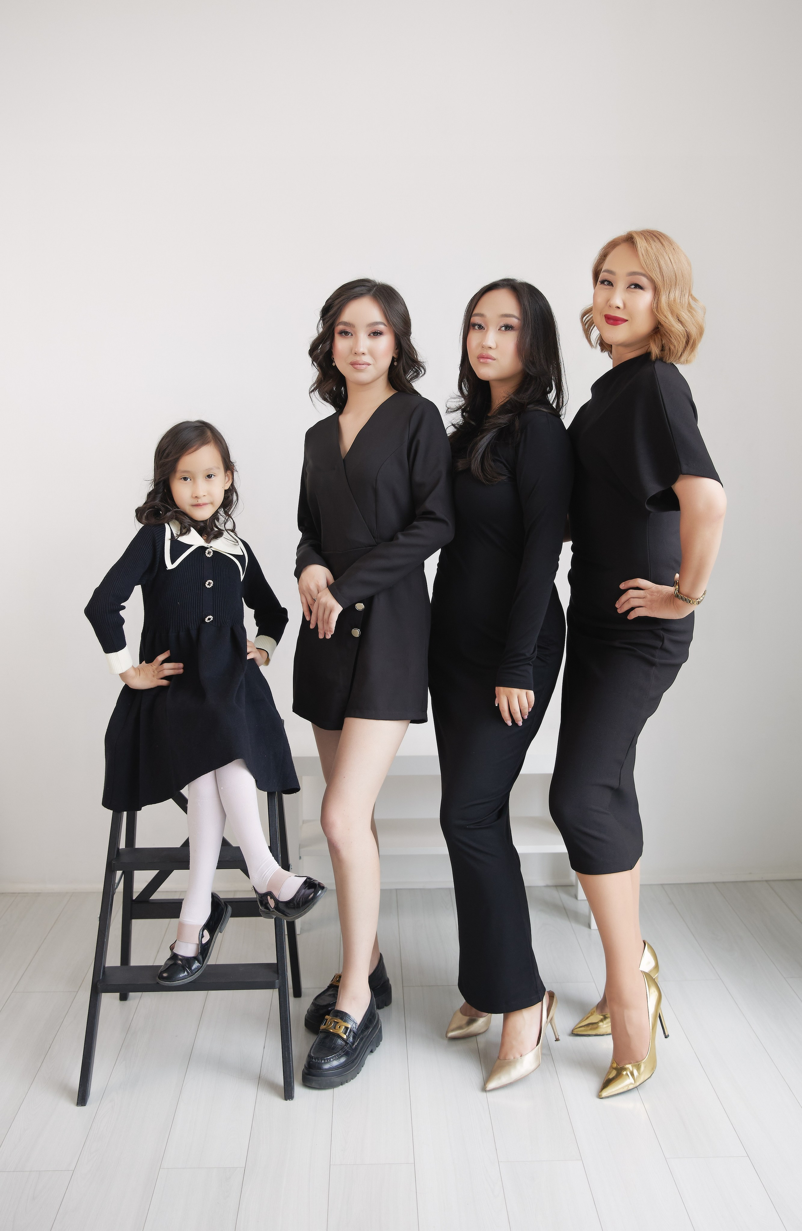 Дарика с девочками. Валерия Вартанова. Фотограф