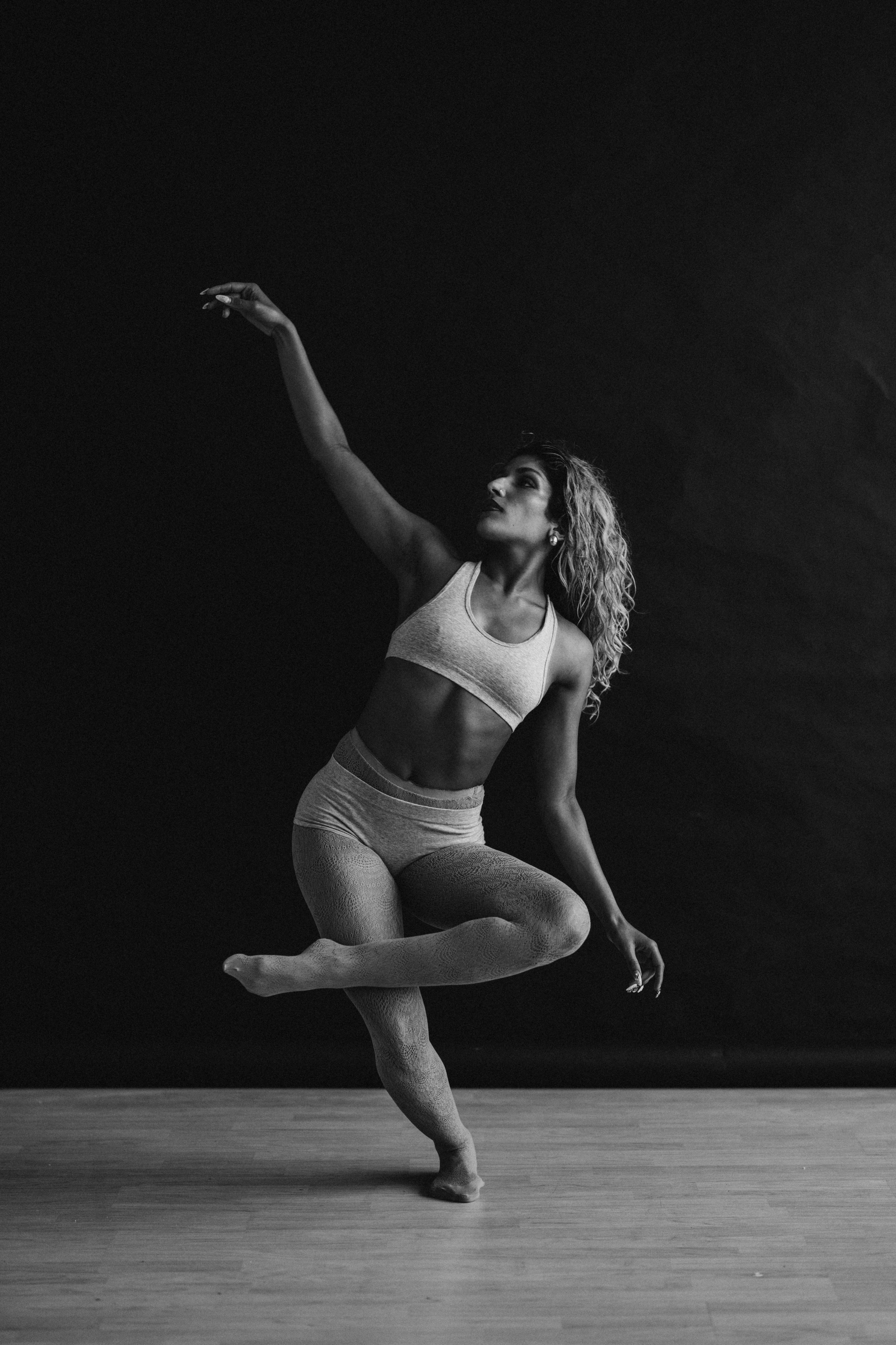 DANCERS. Victoria Olonen – Cinematic Portrait Artist | Helsinki & Europe
