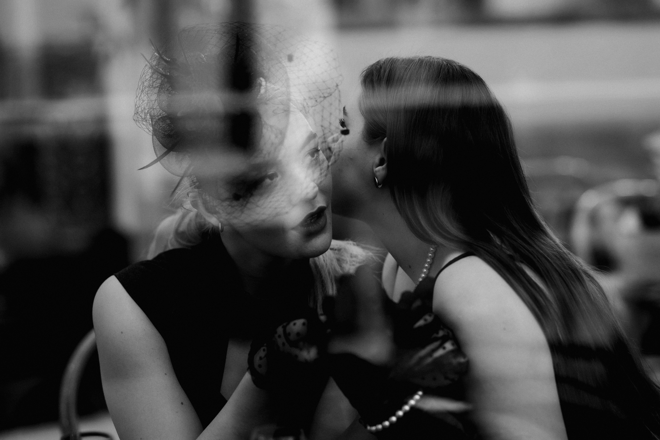 Doppelportrait von zwei Frauen in Salzburg 