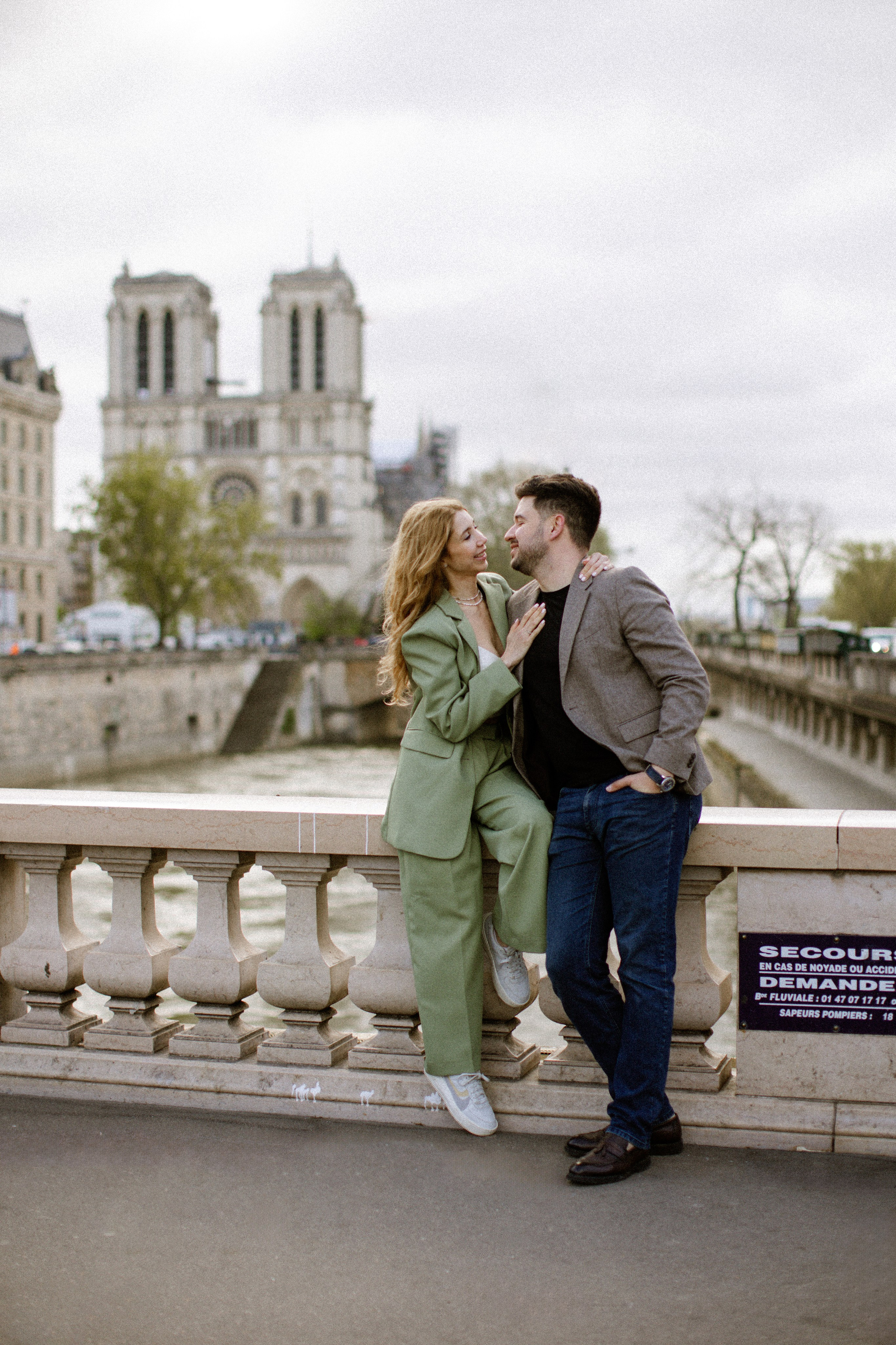Couple Photo Walk in Paris — Romantic Lifestyle Photography. Paris Wedding Photographer