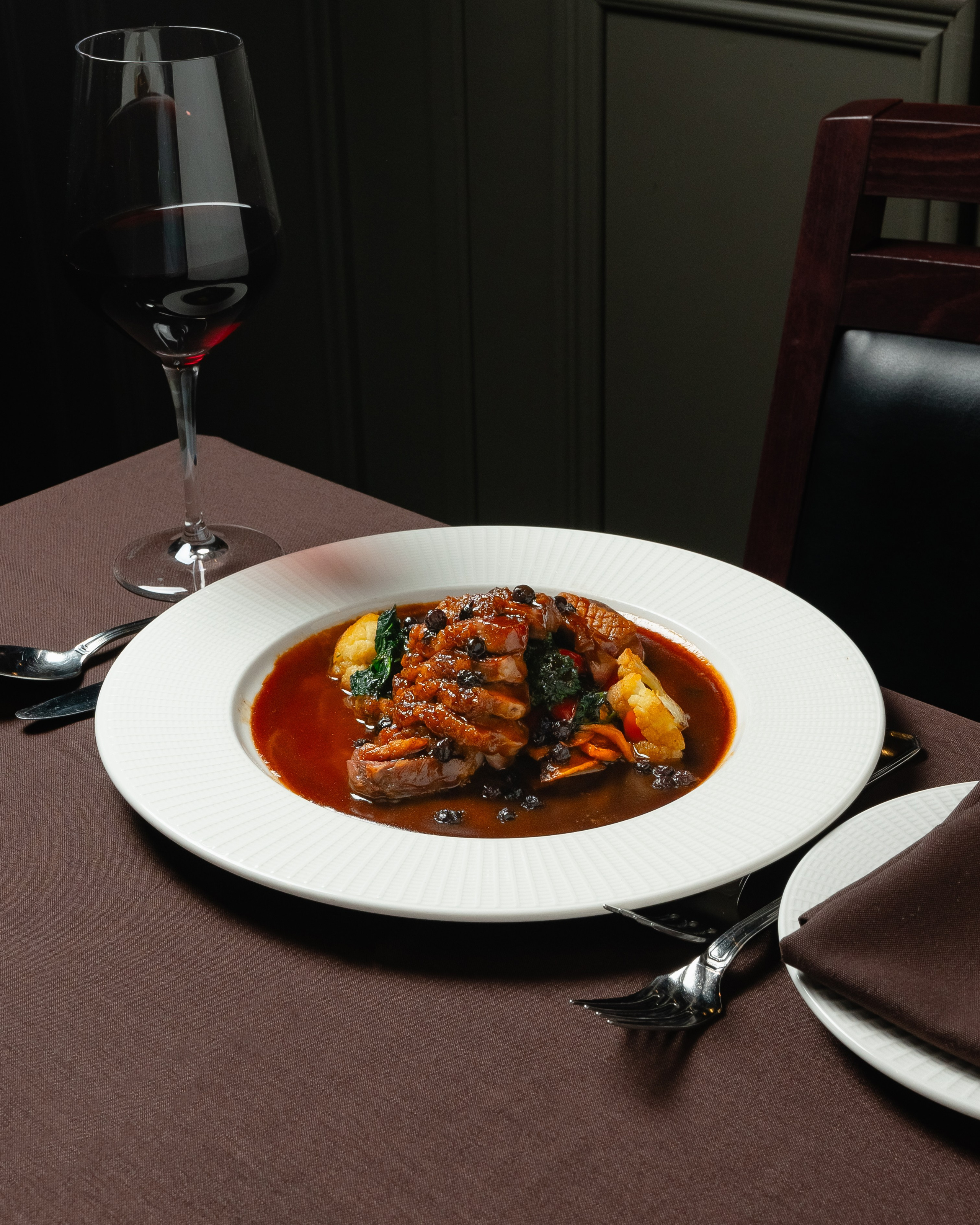 Luna. Welcome to my video and photo world!