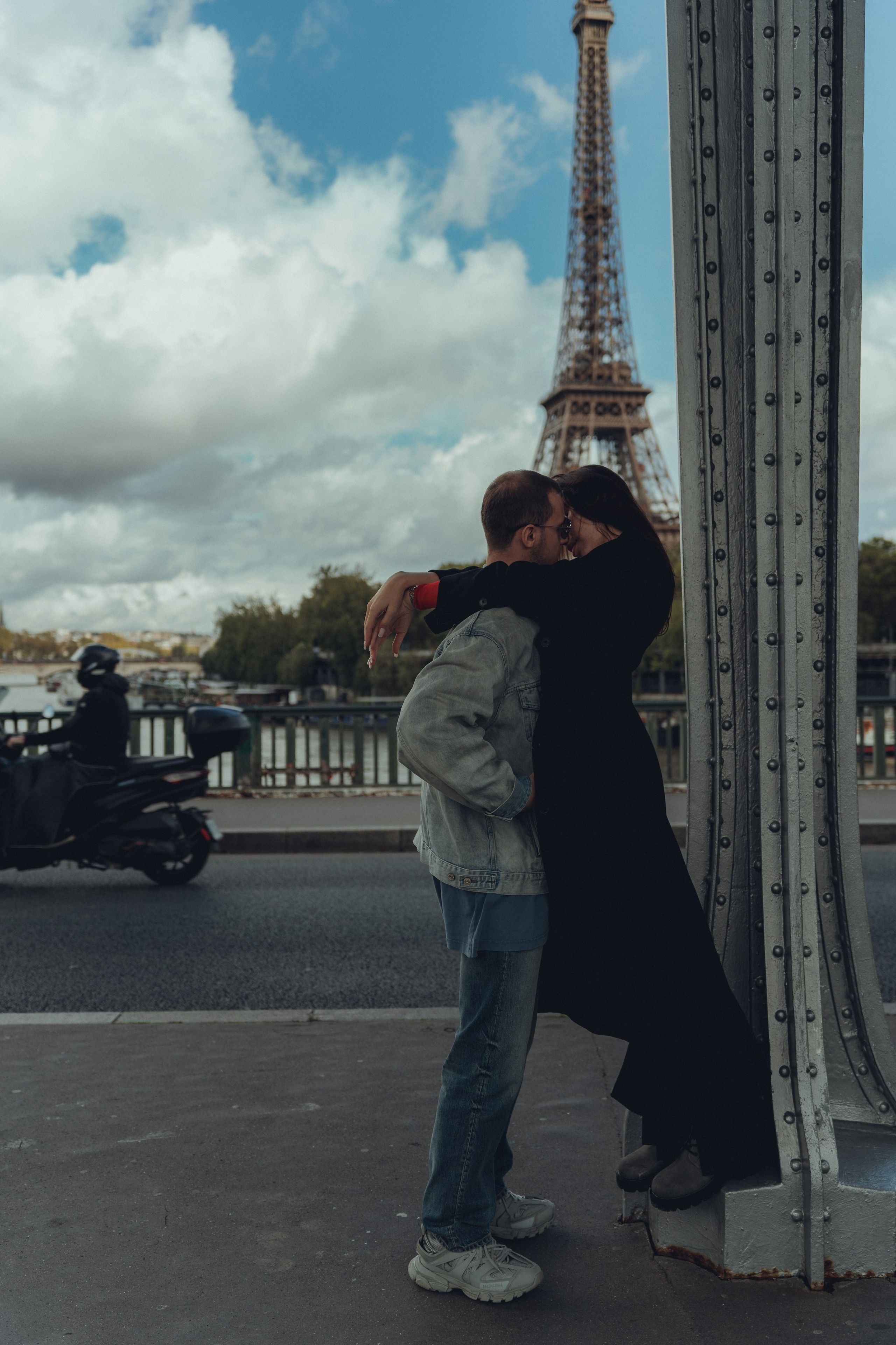 Lovestory. Dani's eyes