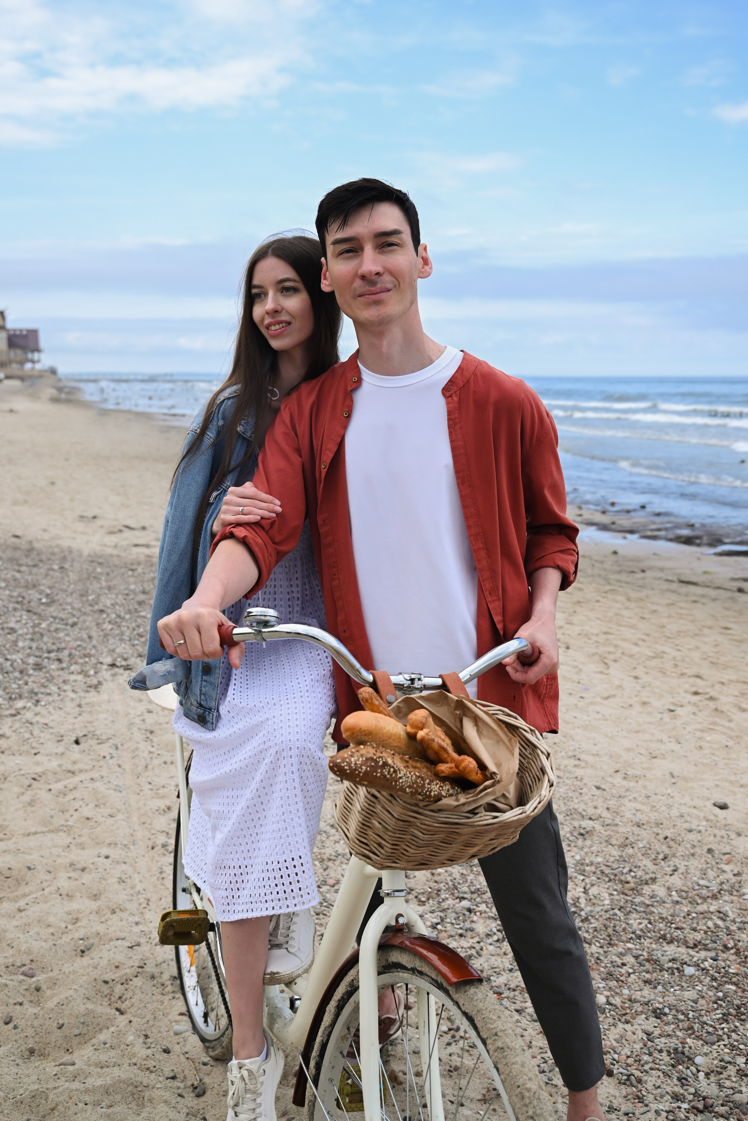 Love photography story on the riva of the see