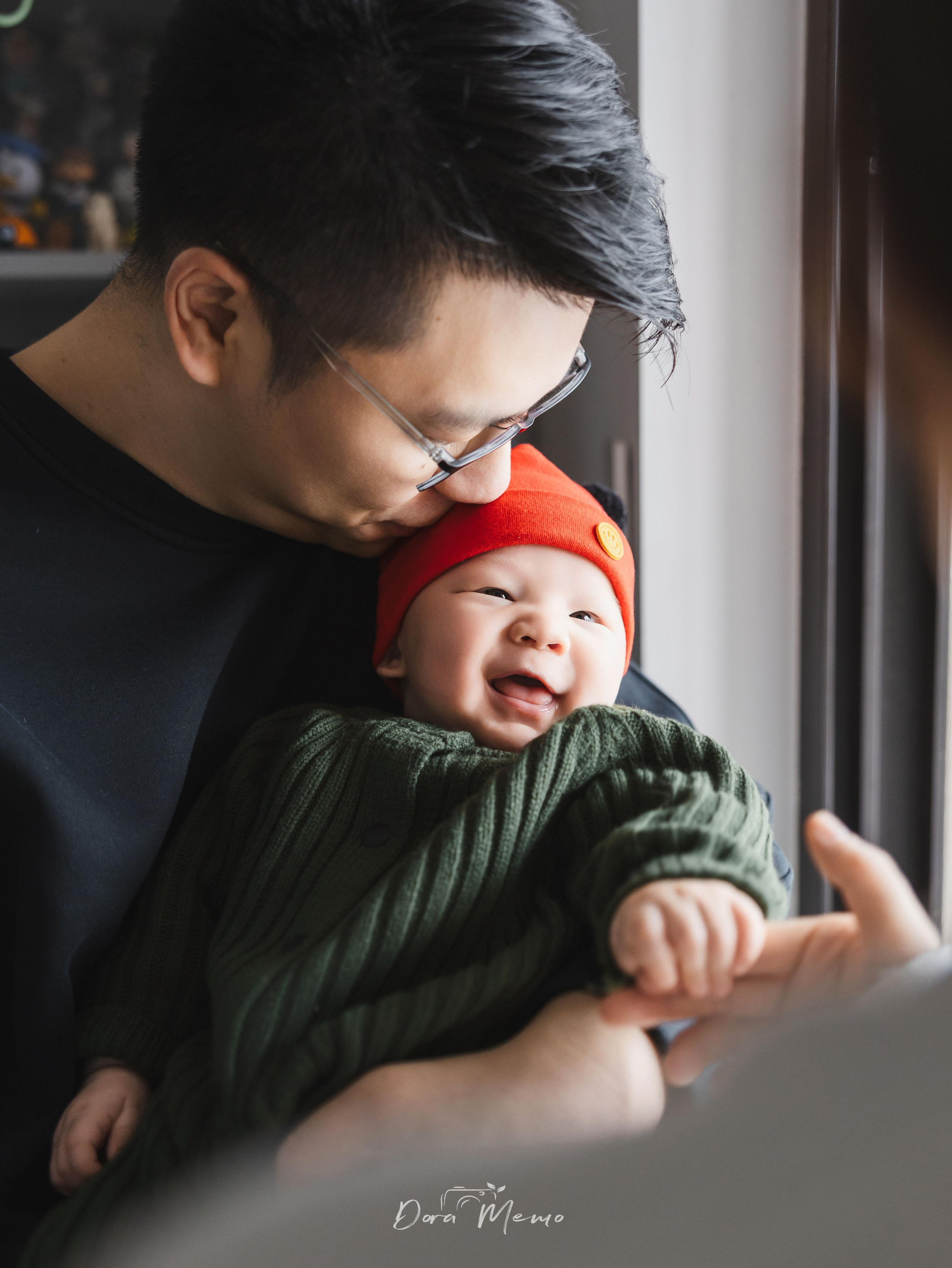 Shanghai Lifestyle Newborn Photography | Cozy At-Home Baby Session with Pets. Shanghai Family Photographer Dora