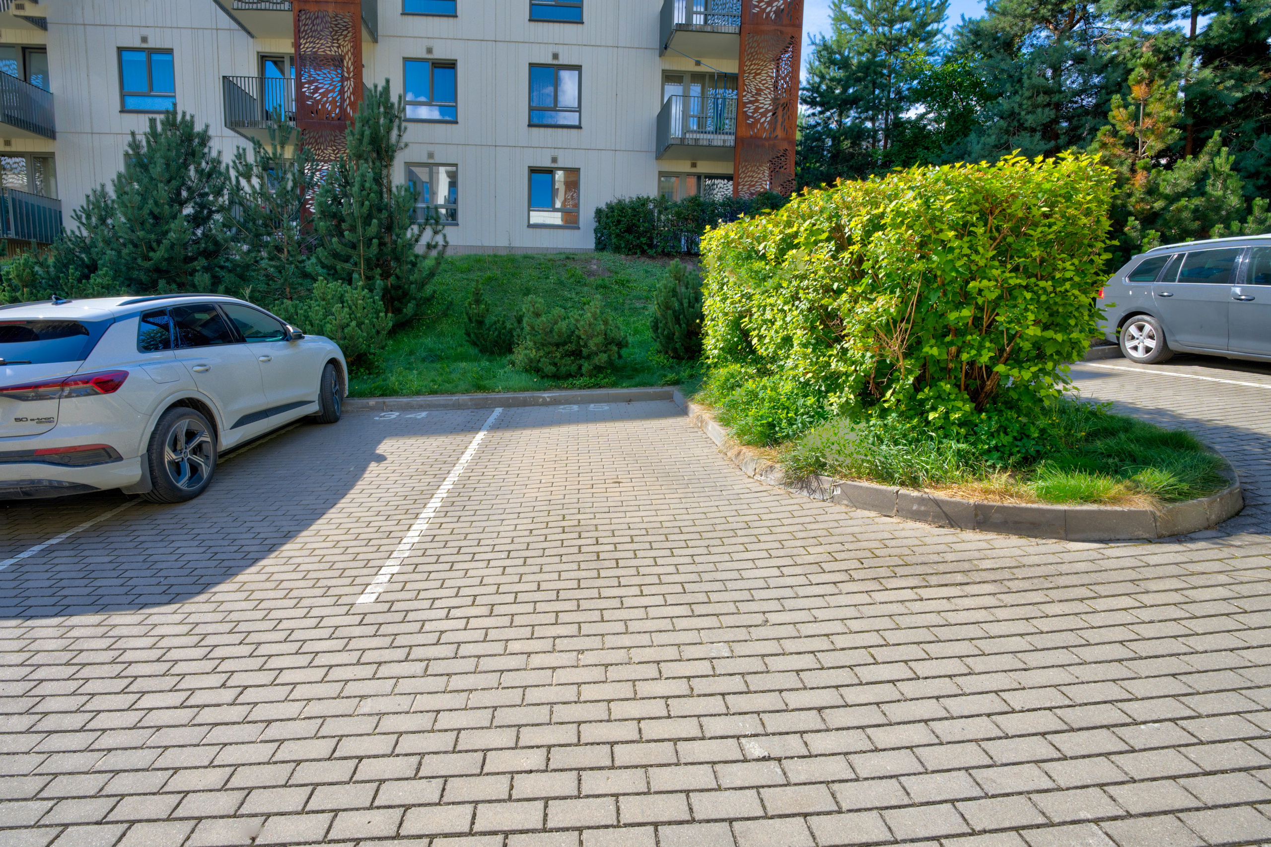 Mokslininkų g. 7. Elina Sapiega fotografė Vilniuje