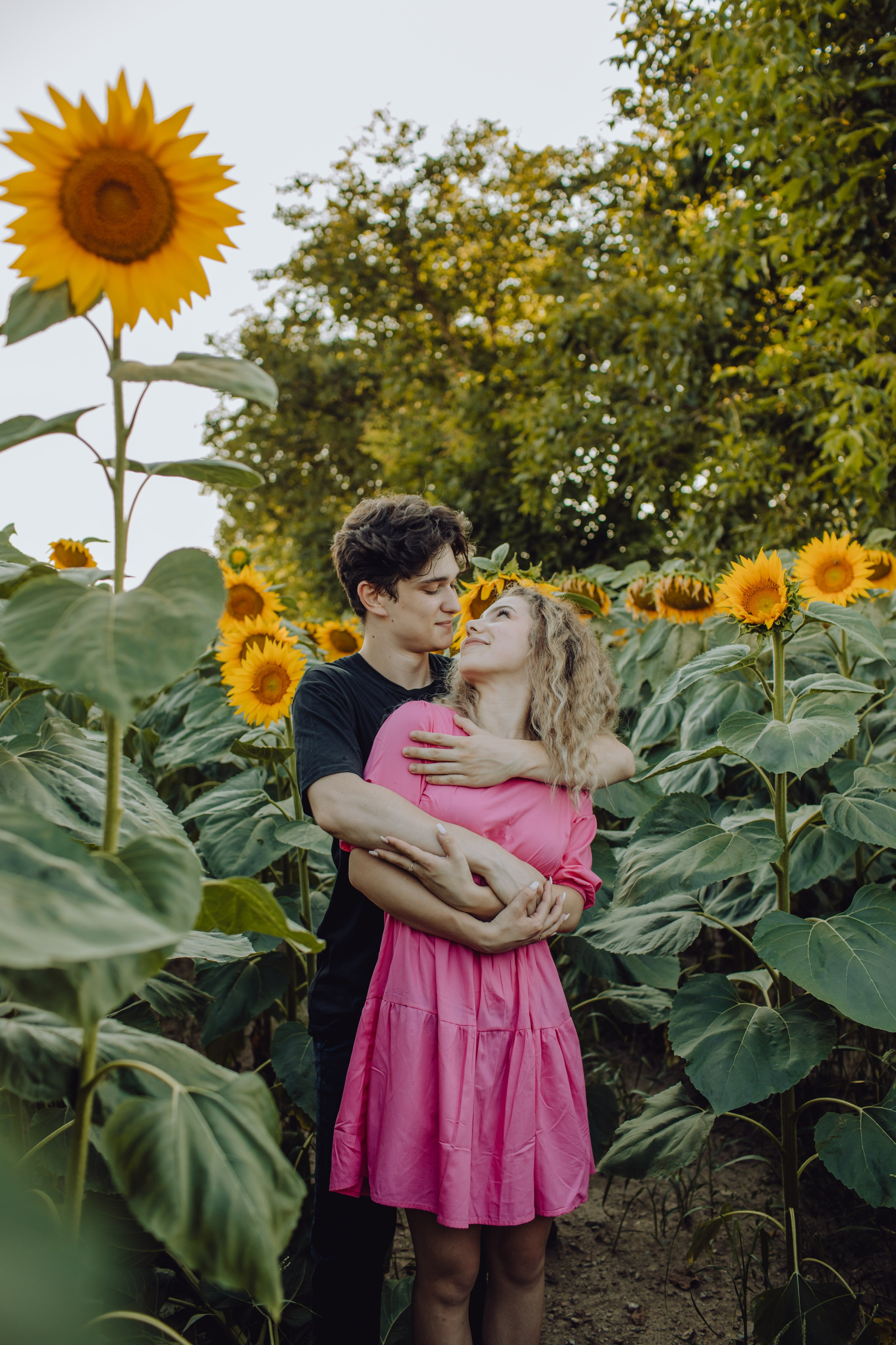 Raul & Larisa. Wedding & couple photographer from Romania Rut Vetan