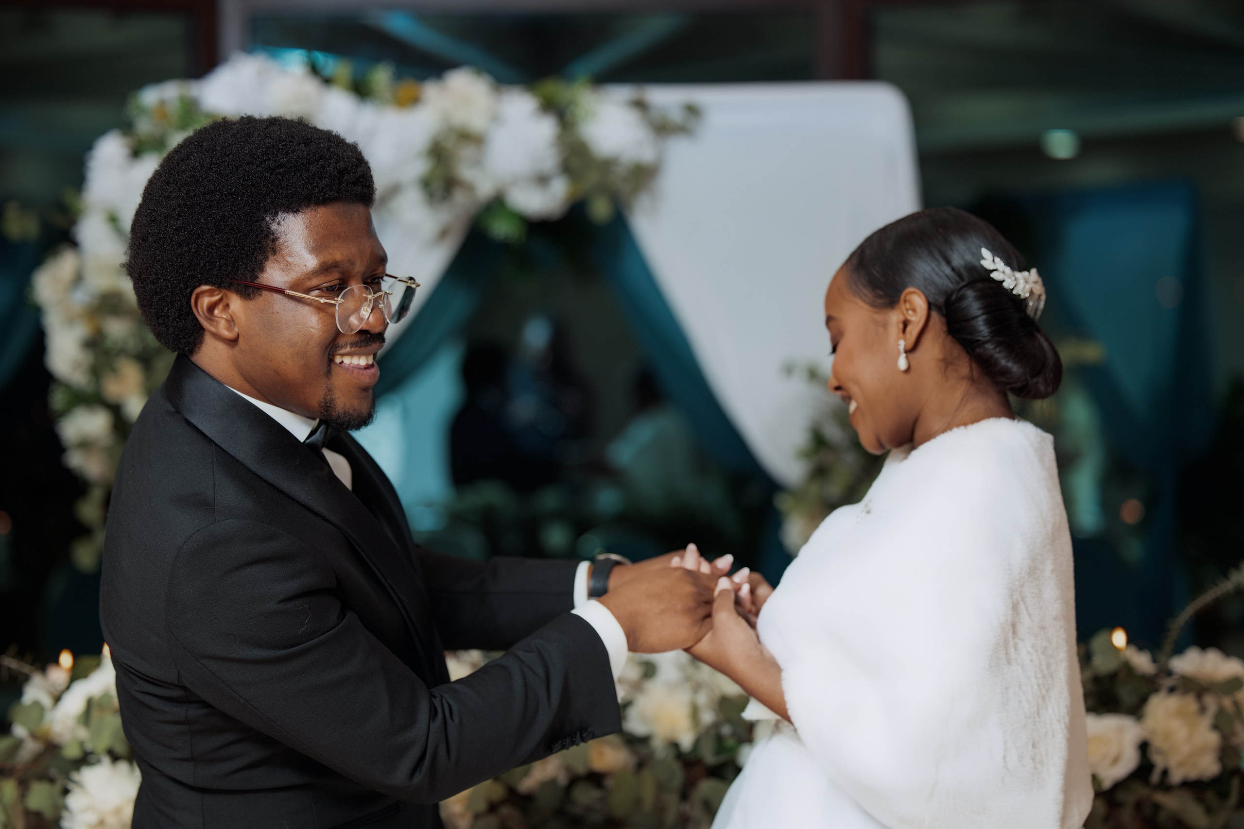 Nawik e Ethson. Fazemos o seu casamento ser lembrado por gerações