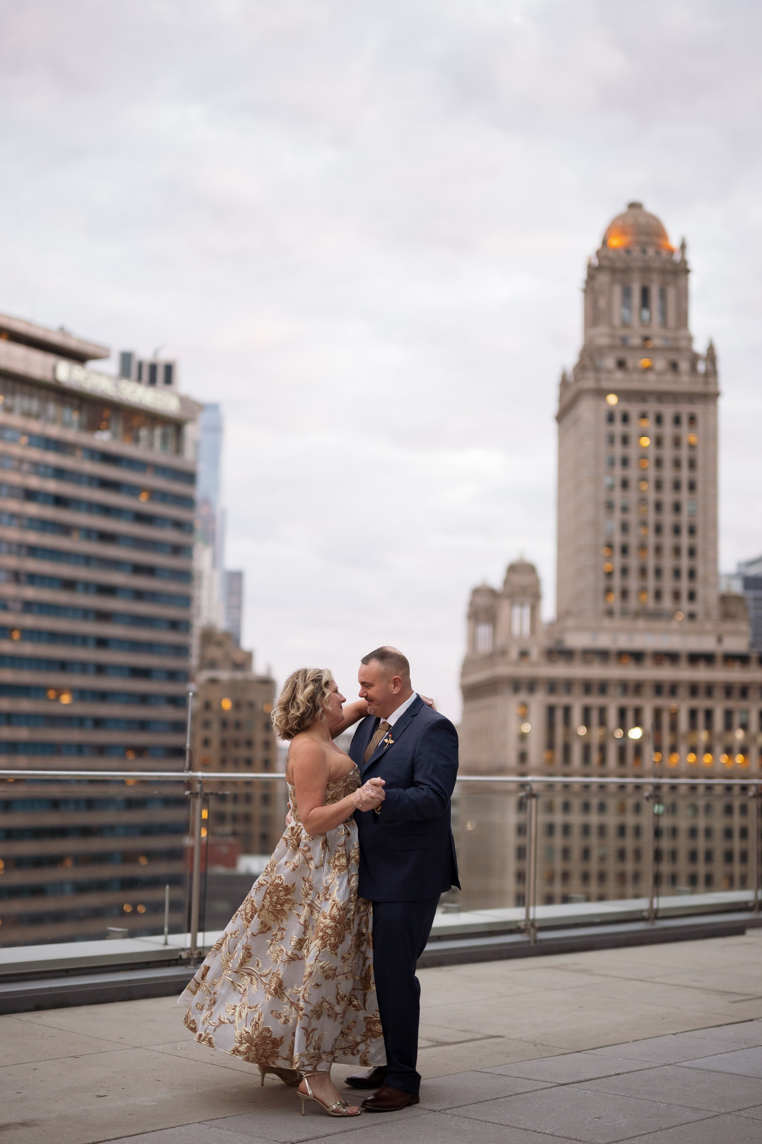 Chicago couple photoshoot. Photographer in Chicago